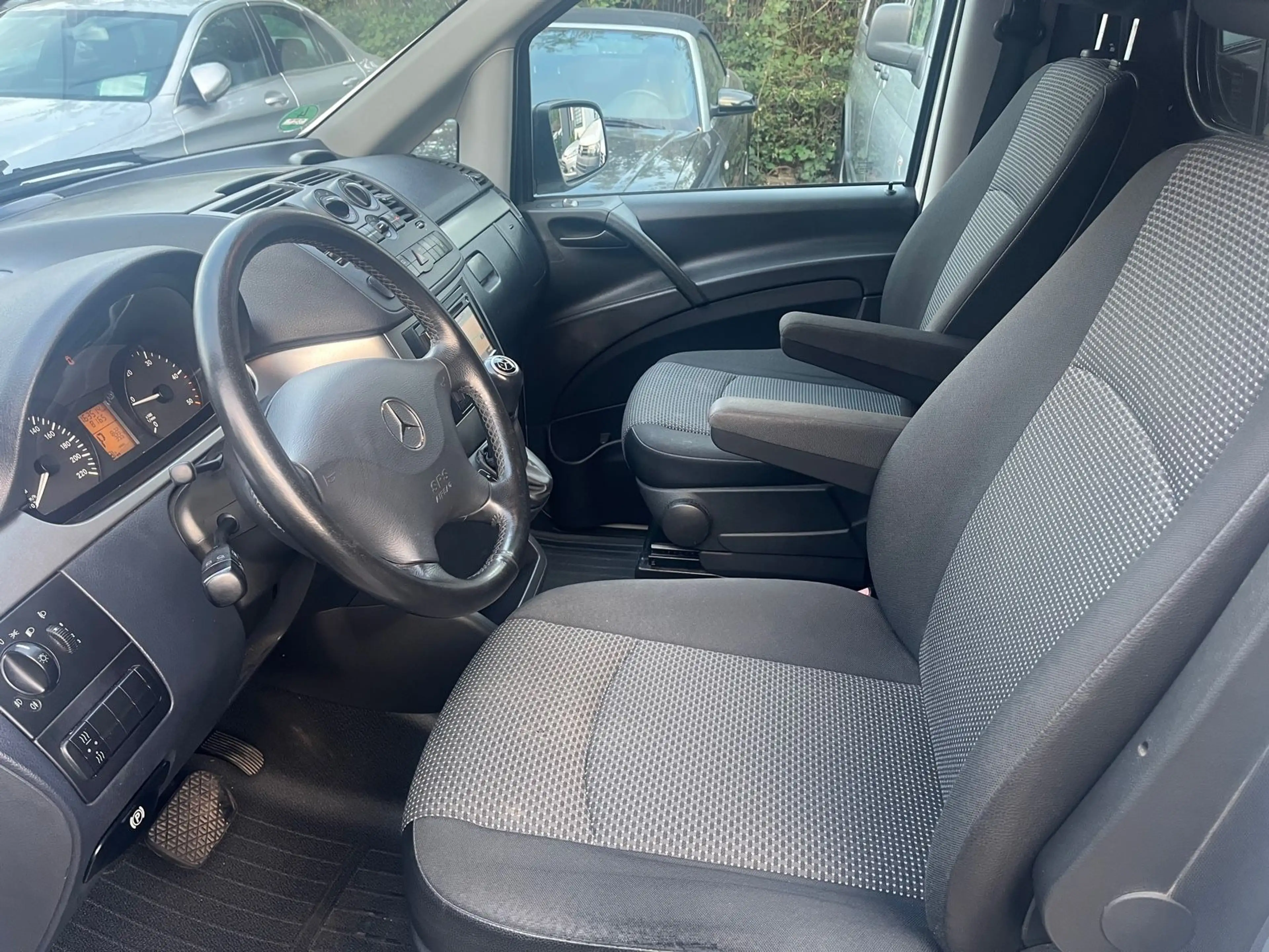 Mercedes-Benz Vito Kasten 122 CDI lang EFFECT — photo 6