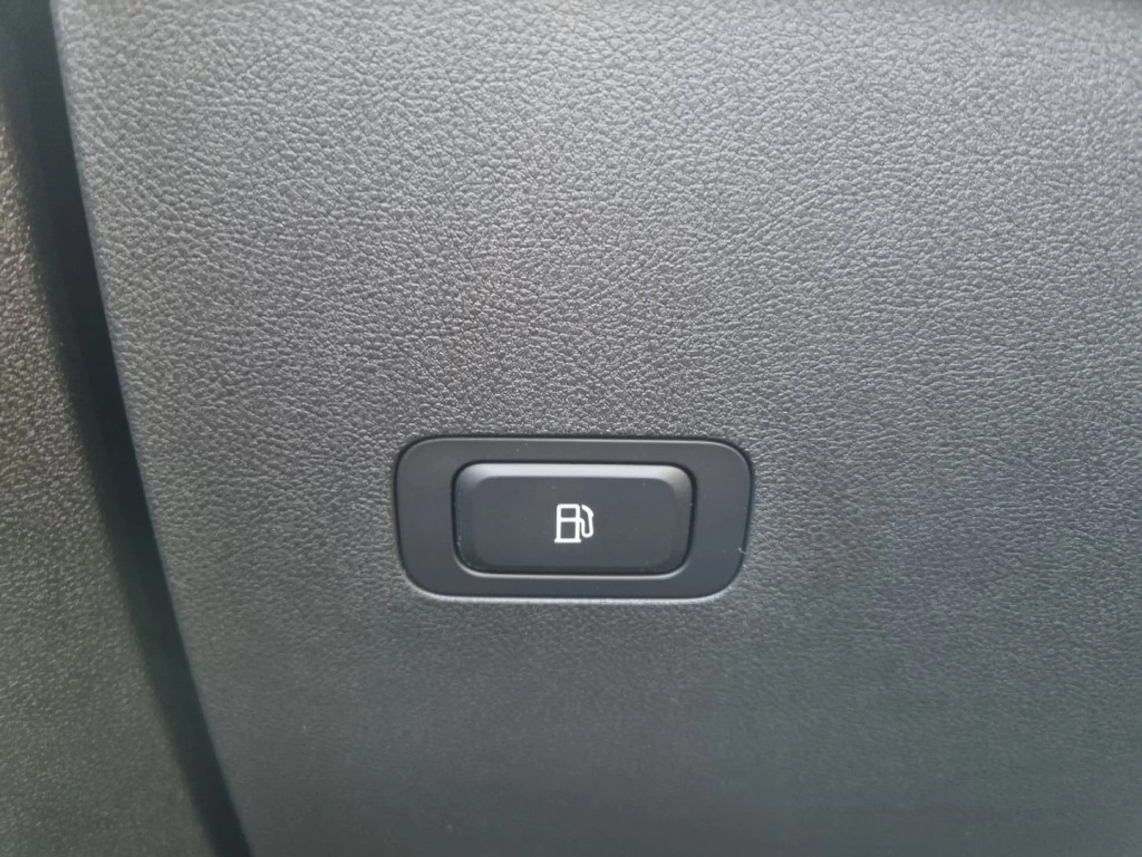 BYD Atto 2 DM-i Boost — photo 10