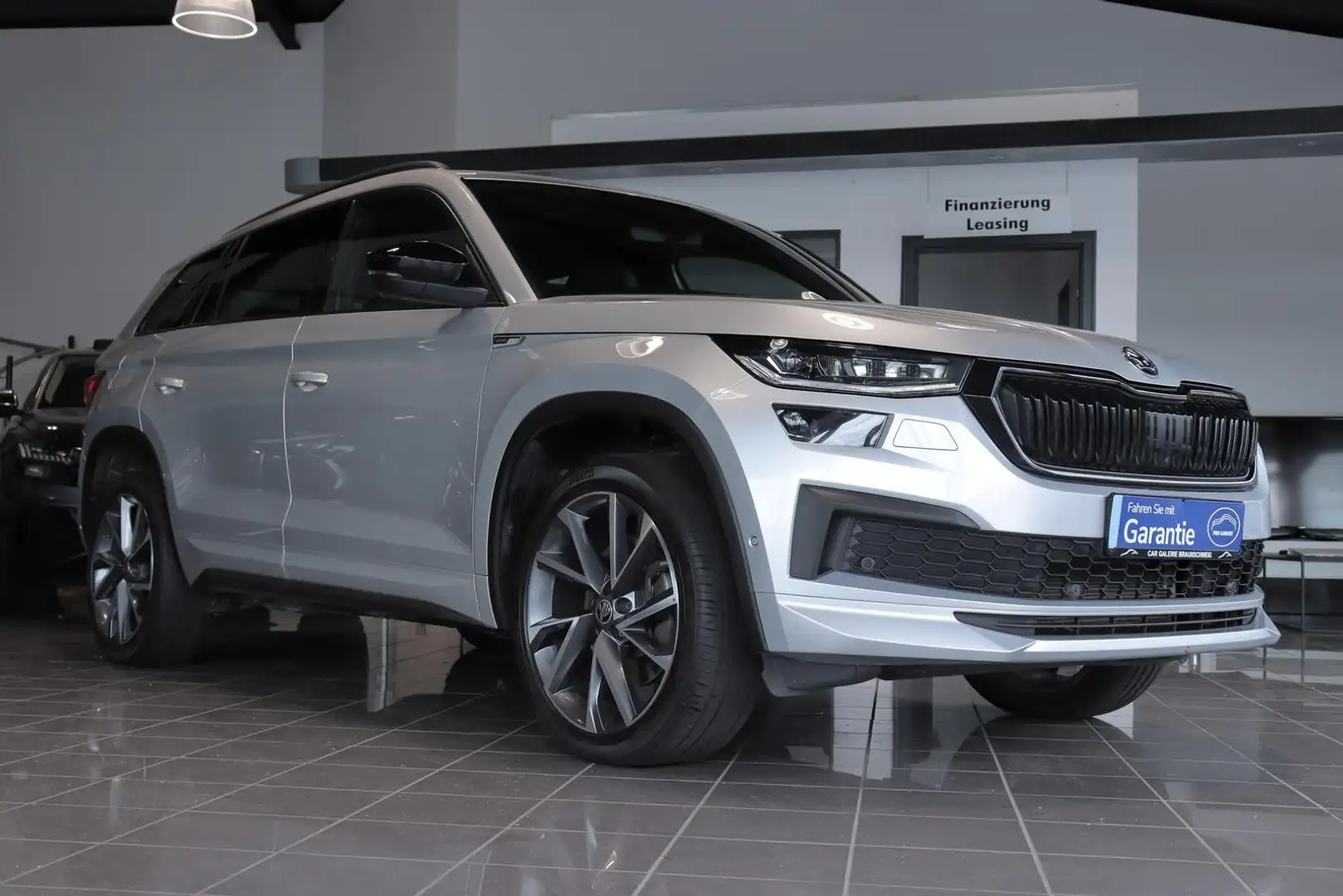 Skoda Kodiaq 2.0 TDI Sportline 4x4 Android*PANO*STANHZ Silber - 2