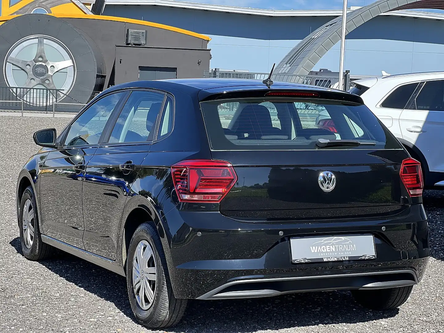 Volkswagen Polo 1,0*KLIMA*PDC*KREDIT*8-FACH Schwarz - 2