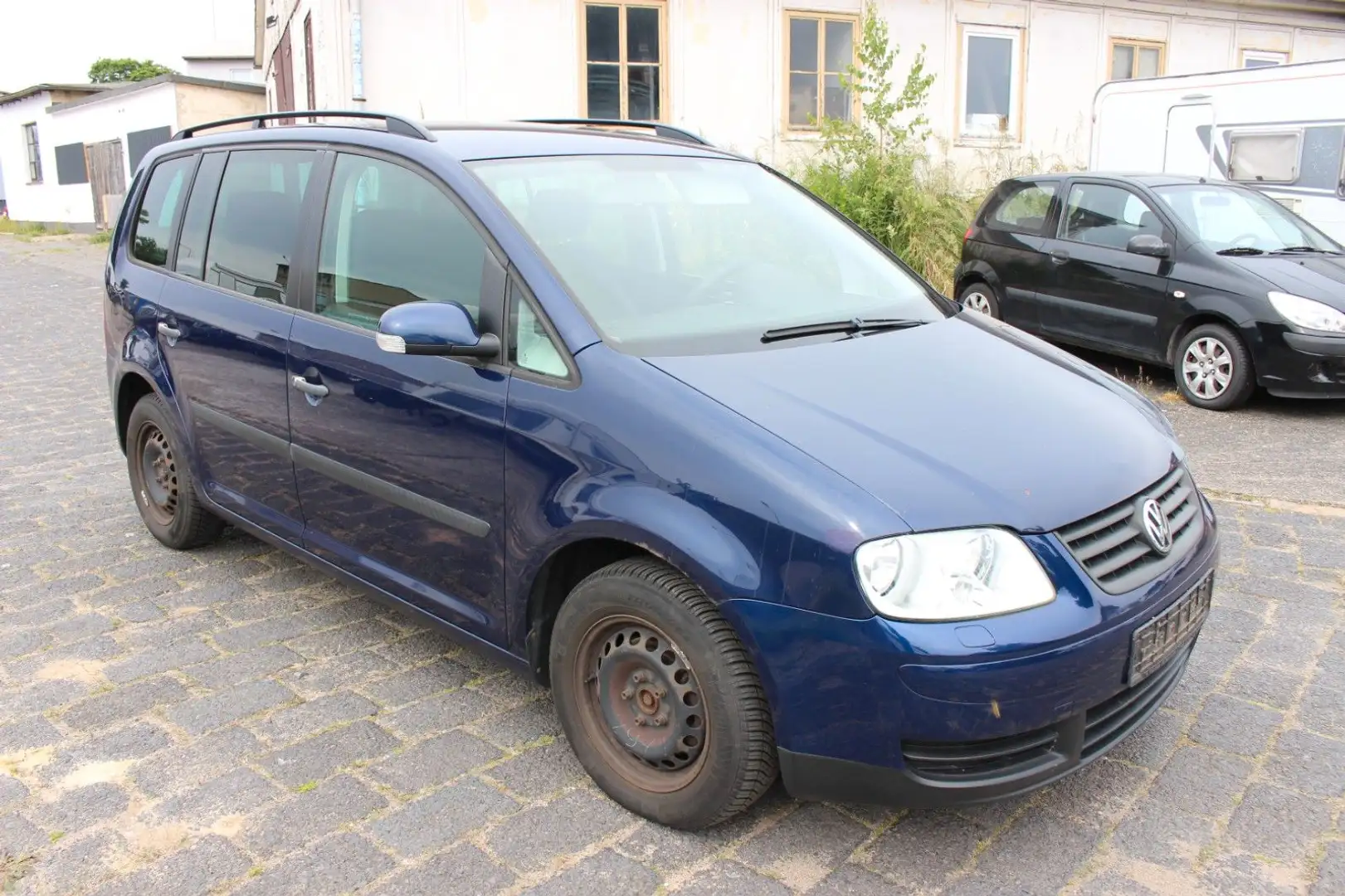 Volkswagen Touran 1.9 TDI Highline Tempomat Sitzheizung PDC Grey - 1