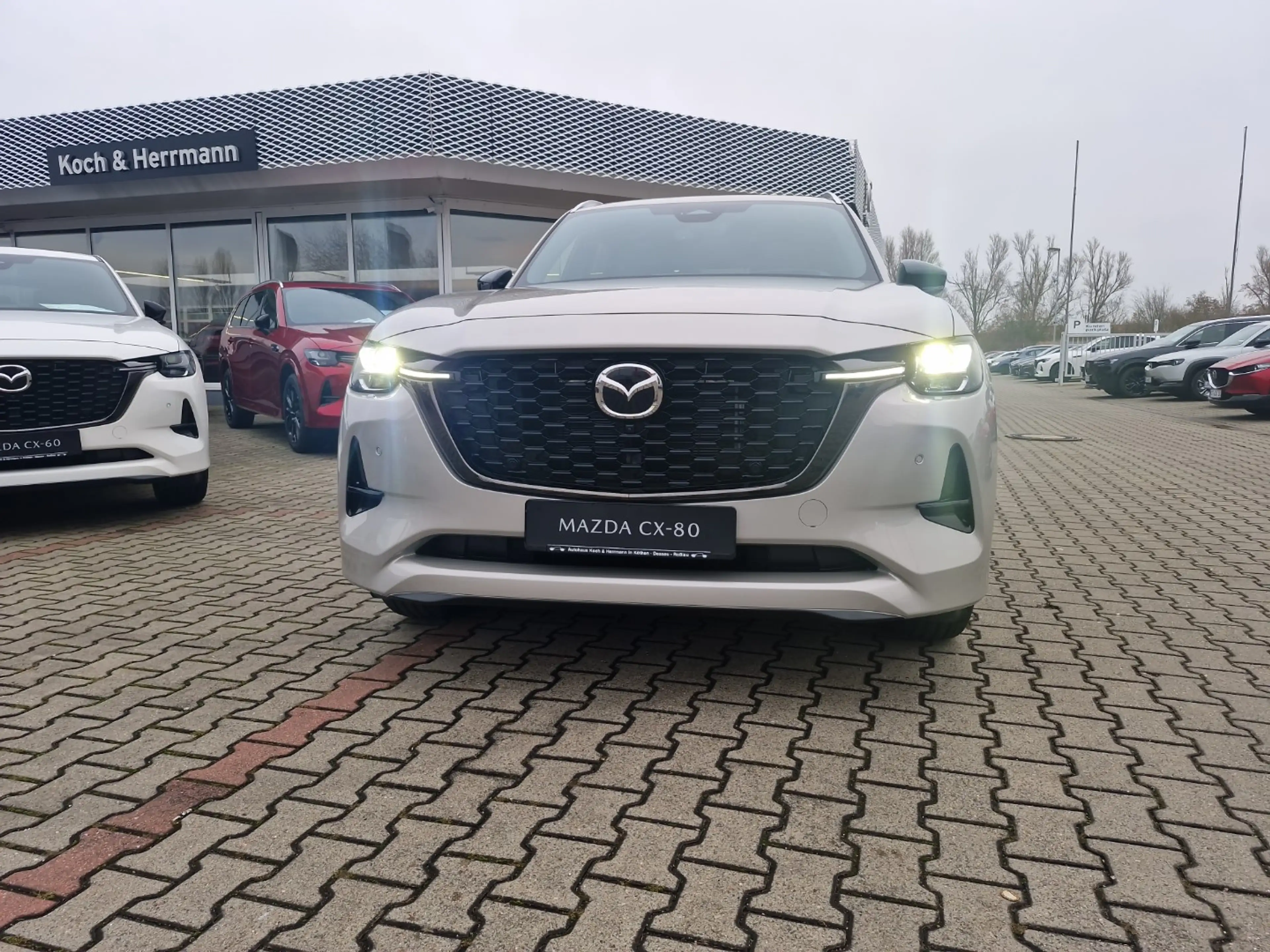 Mazda CX-80 2.5L e-SKYACTIV PHEV 327ps HOMURA PLUS — photo 2