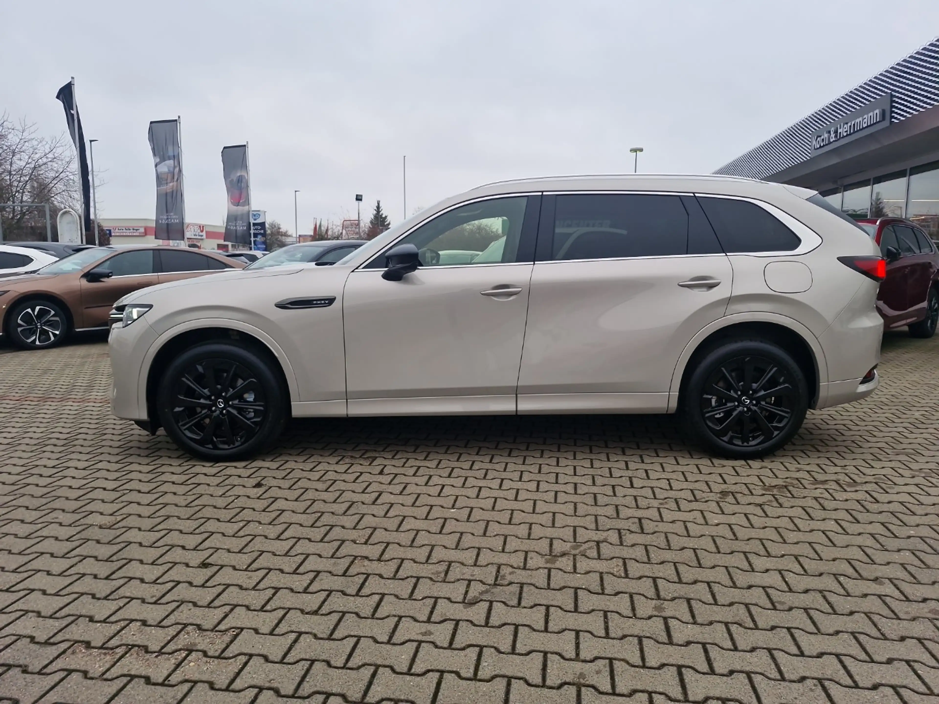 Mazda CX-80 2.5L e-SKYACTIV PHEV 327ps HOMURA PLUS — photo 4