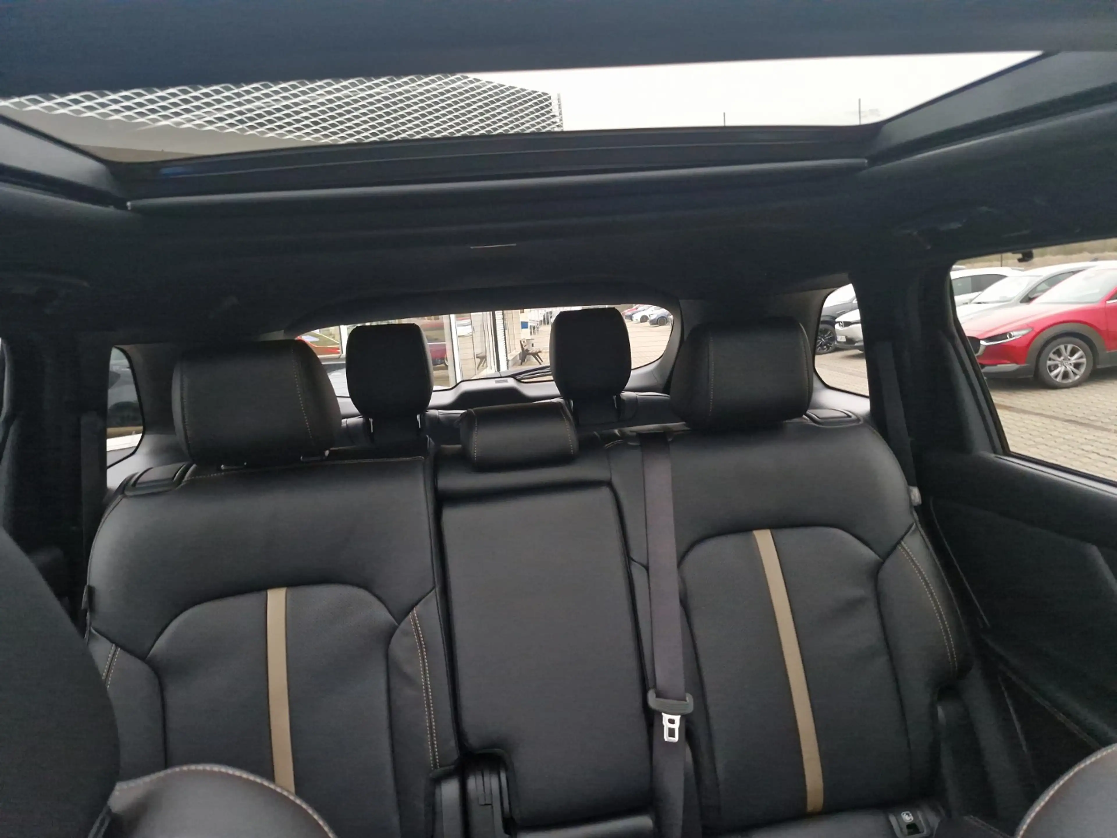 Mazda CX-80 2.5L e-SKYACTIV PHEV 327ps HOMURA PLUS — photo 10