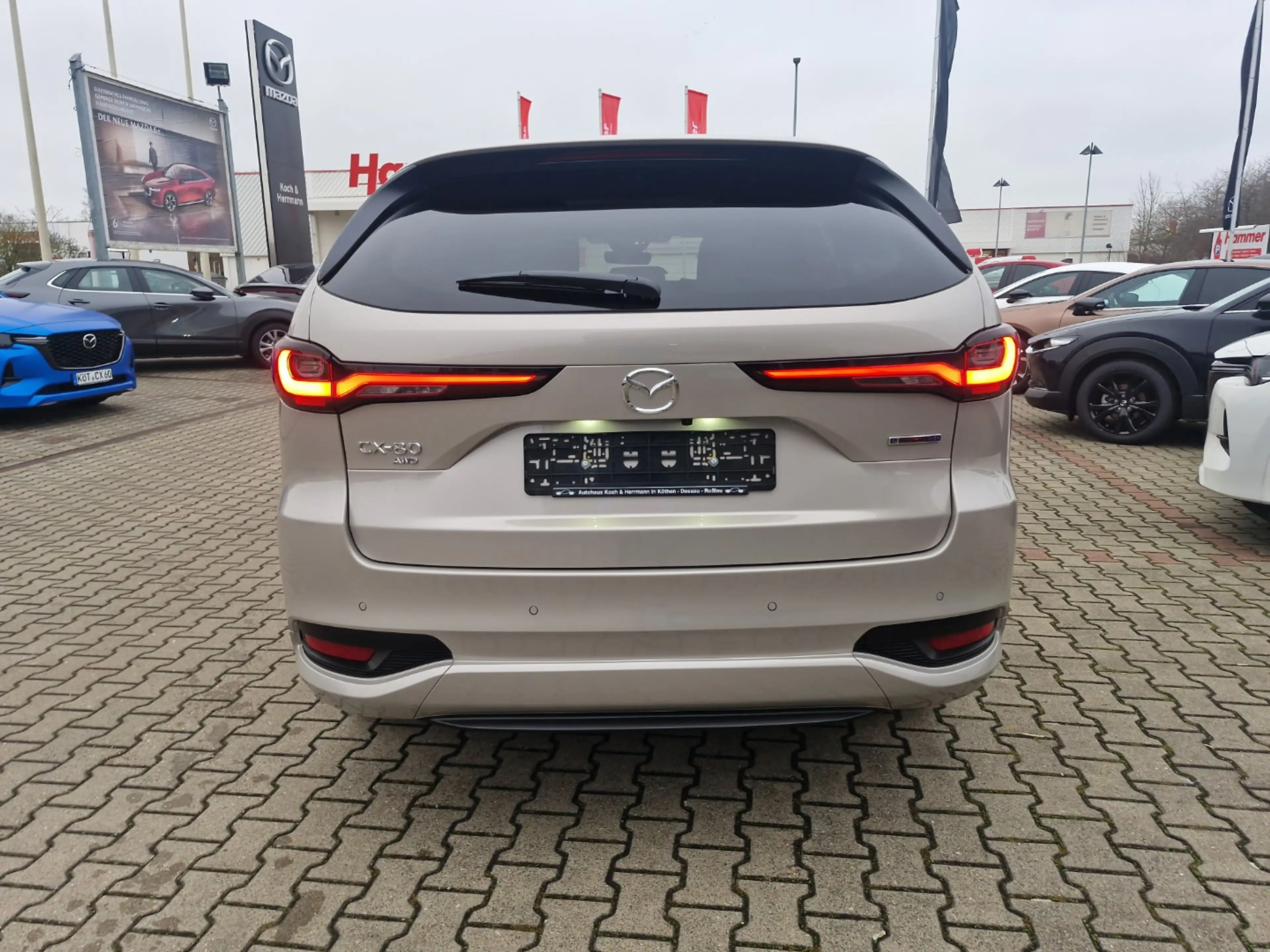 Mazda CX-80 2.5L e-SKYACTIV PHEV 327ps HOMURA PLUS — photo 6
