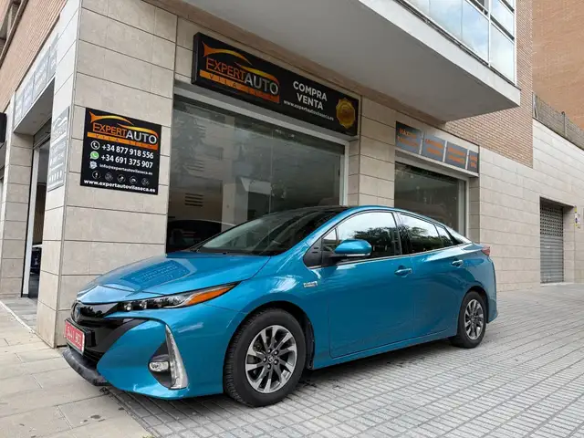 Toyota Prius 1.8 AWD-i