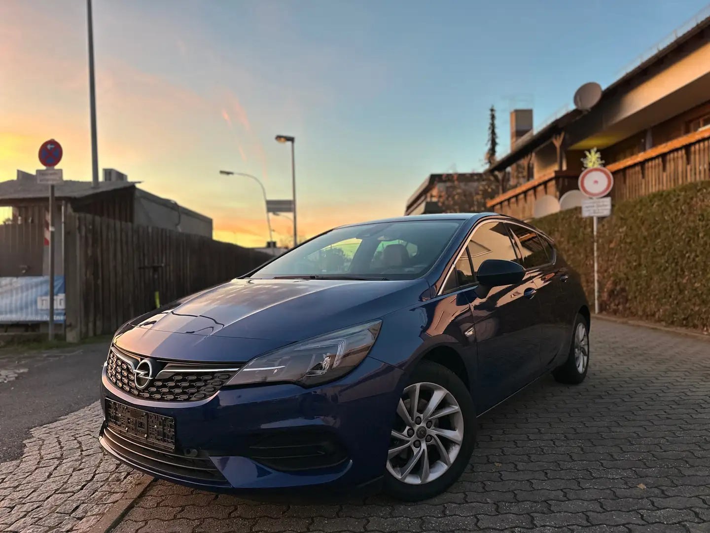 Opel Astra Elegance Start/Stop*Navi*LED*PDC vo+hi*Spur-Ha*SZH Blau - 1