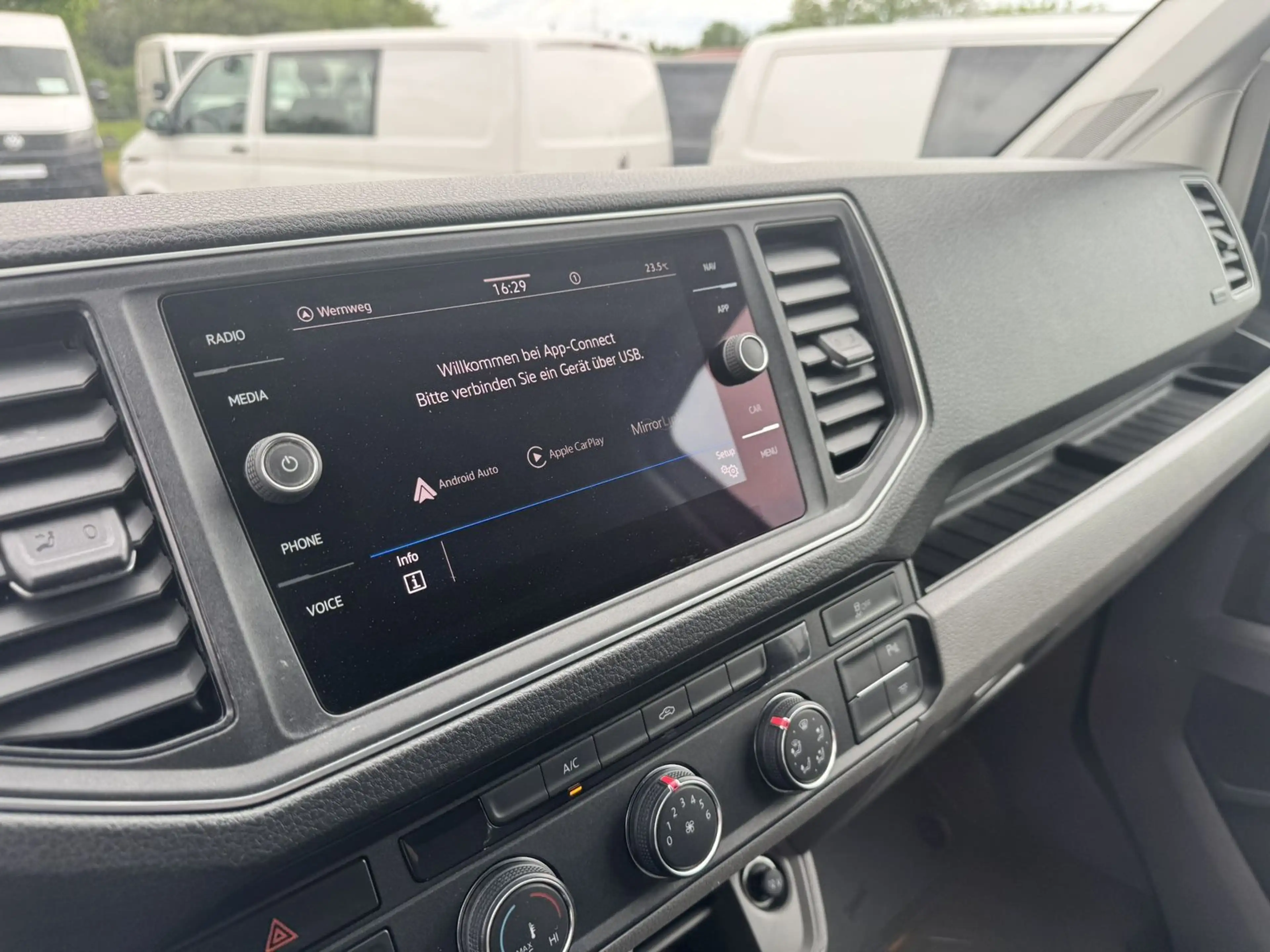 Volkswagen Crafter Kasten 35 MR L2H2 NAVI*Tempomat*PDC — photo 11