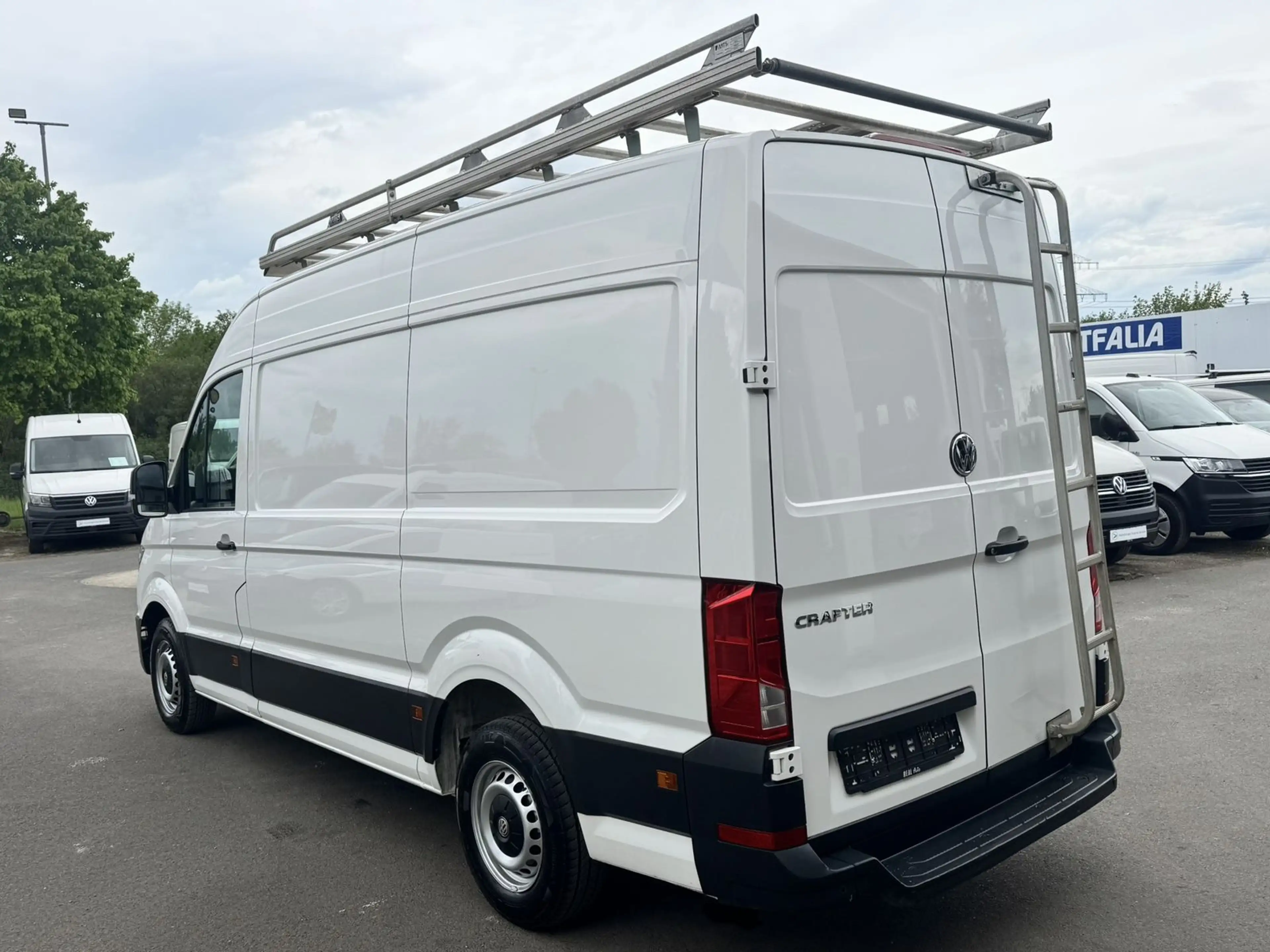 Volkswagen Crafter Kasten 35 MR L2H2 NAVI*Tempomat*PDC — photo 4