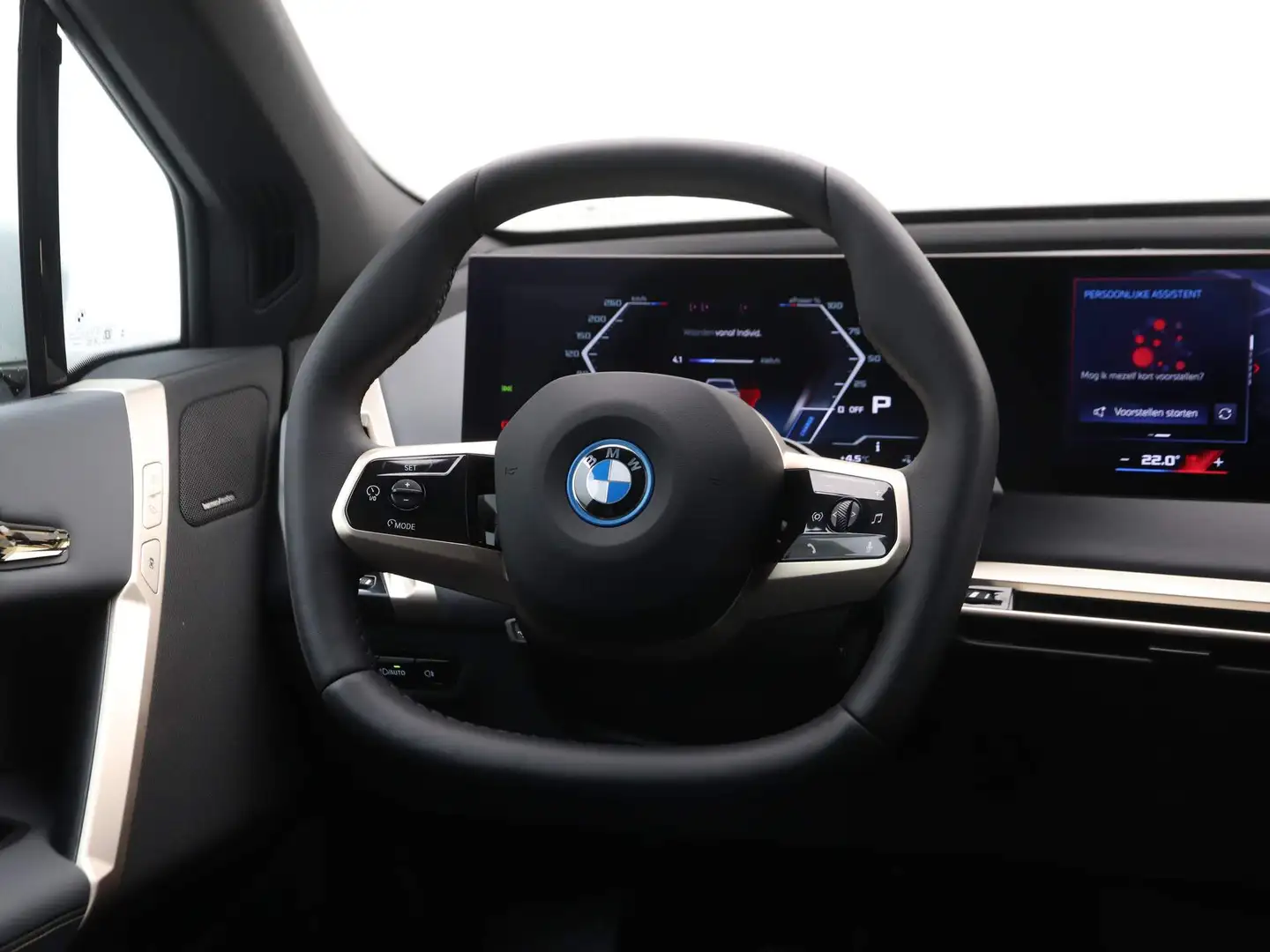 BMW iX M60 High Executive Incl Klasse 5 Alarmsysteem Weiß - 2
