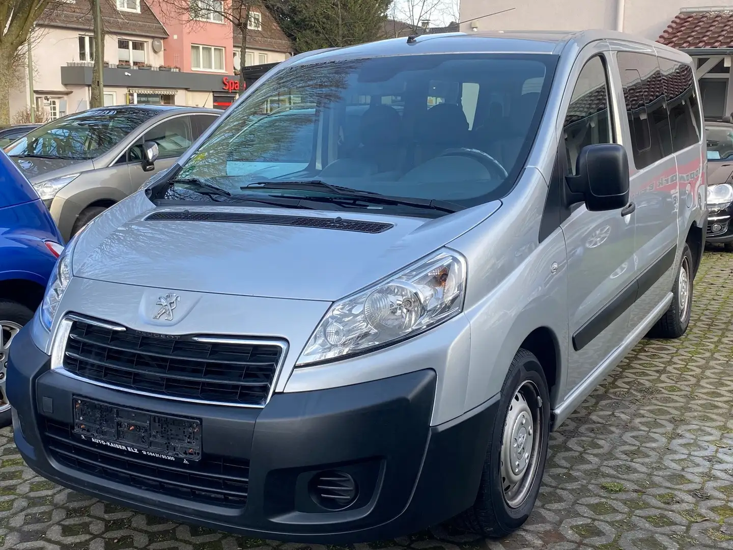 Peugeot Expert L2H1 Access, 9-Sitzer Grau - 1