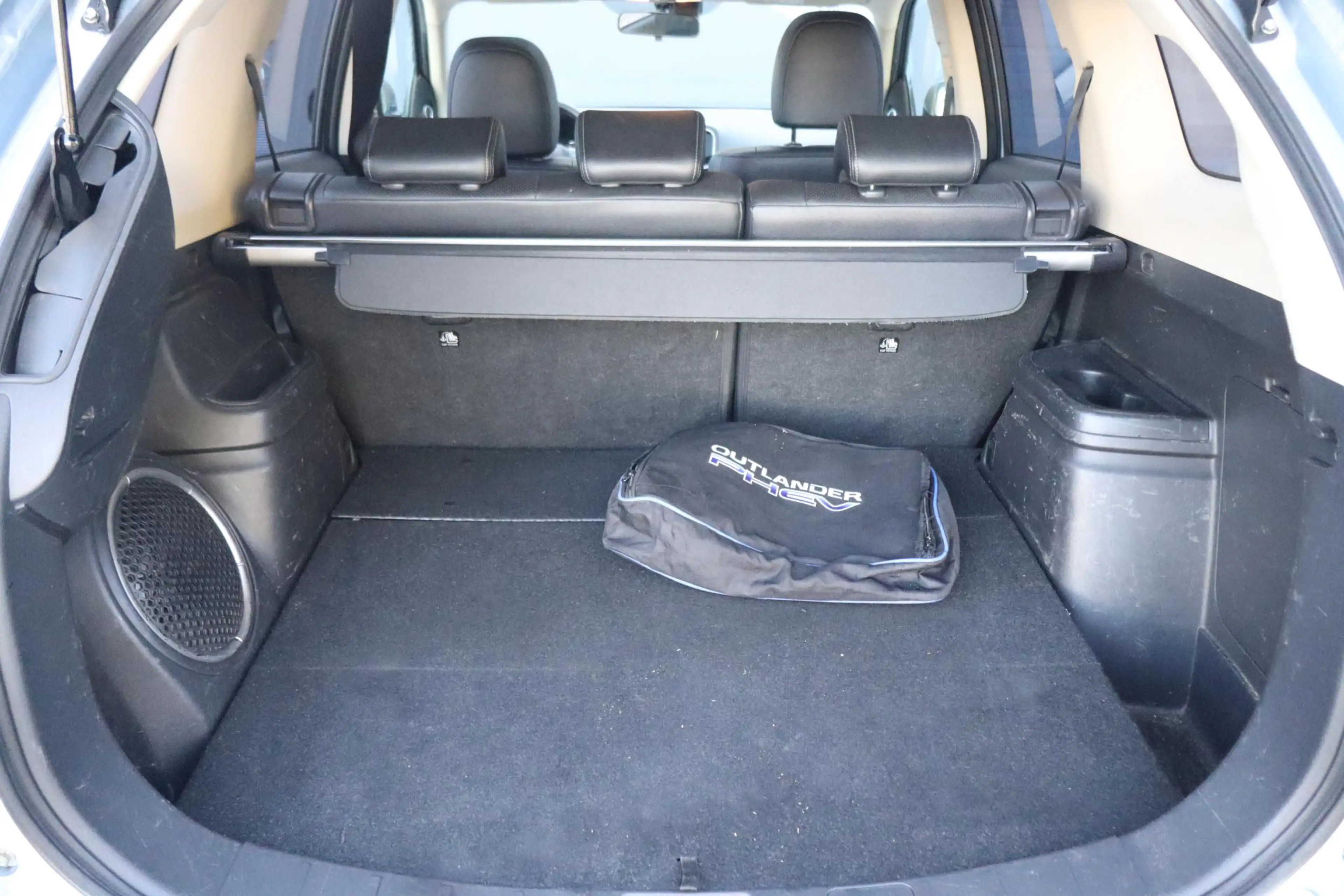Mitsubishi Outlander 2.0 PHEV Executive Edition | Leder | Glazen schuif — photo 30