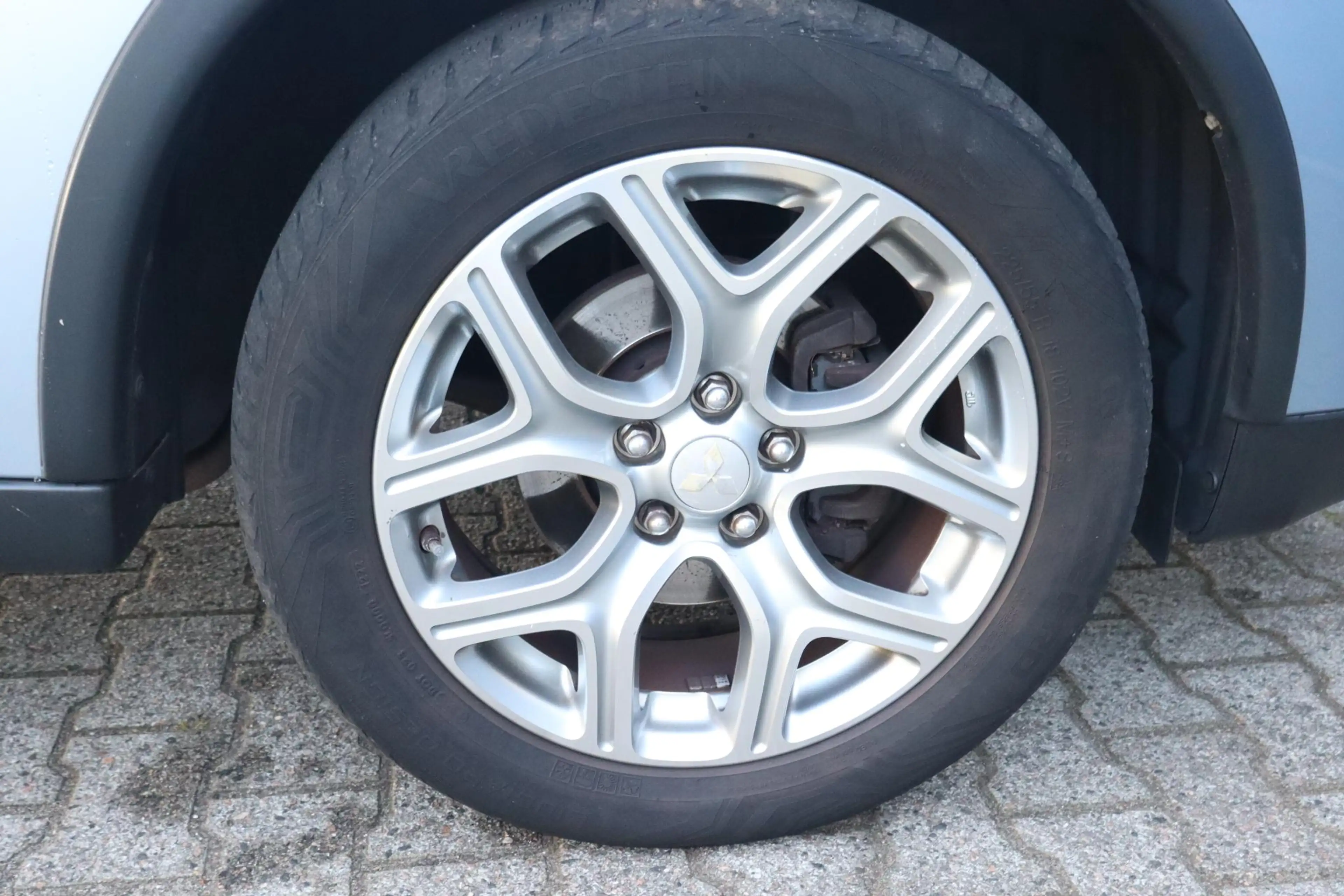 Mitsubishi Outlander 2.0 PHEV Executive Edition | Leder | Glazen schuif — photo 28