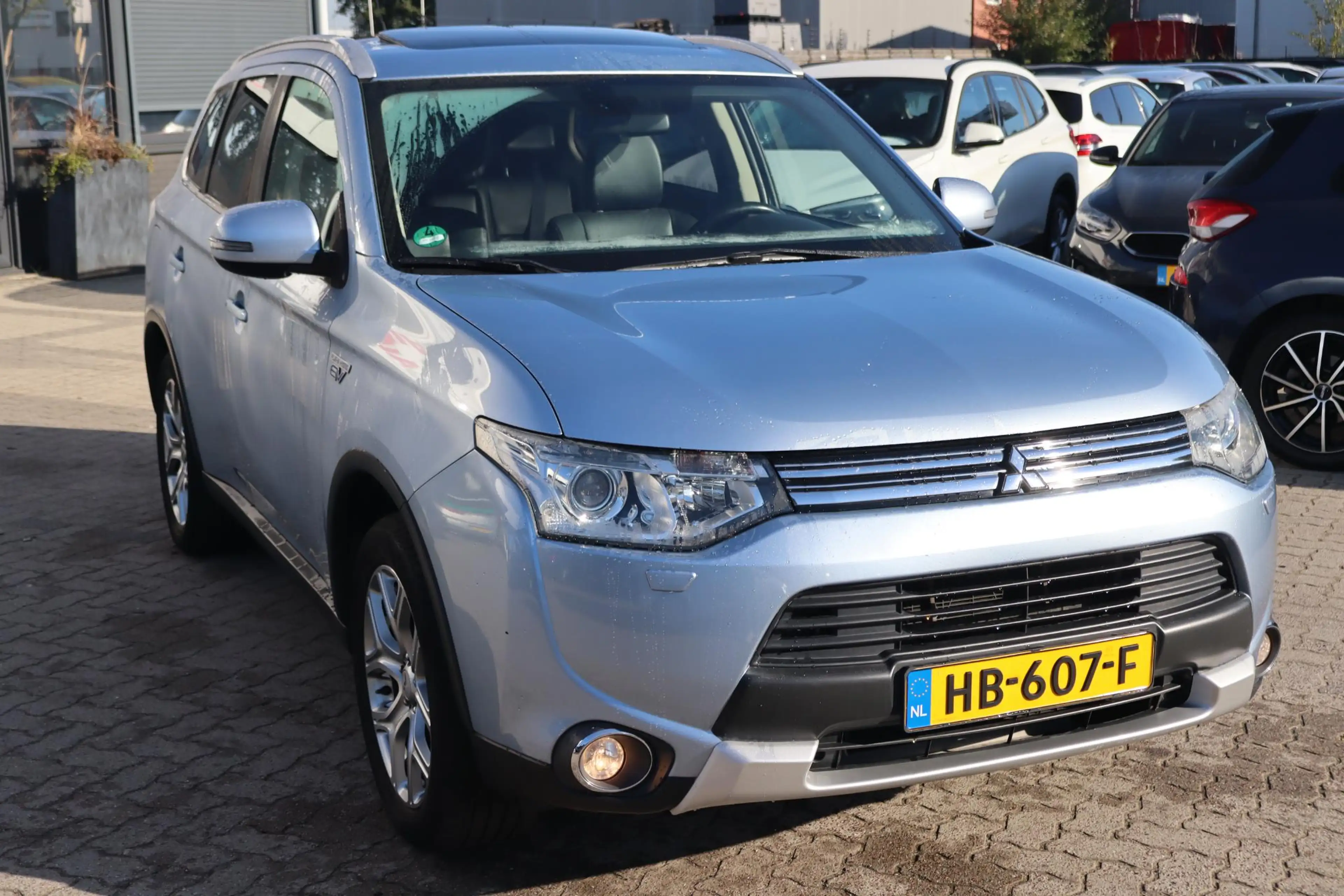Mitsubishi Outlander 2.0 PHEV Executive Edition | Leder | Glazen schuif — photo 9