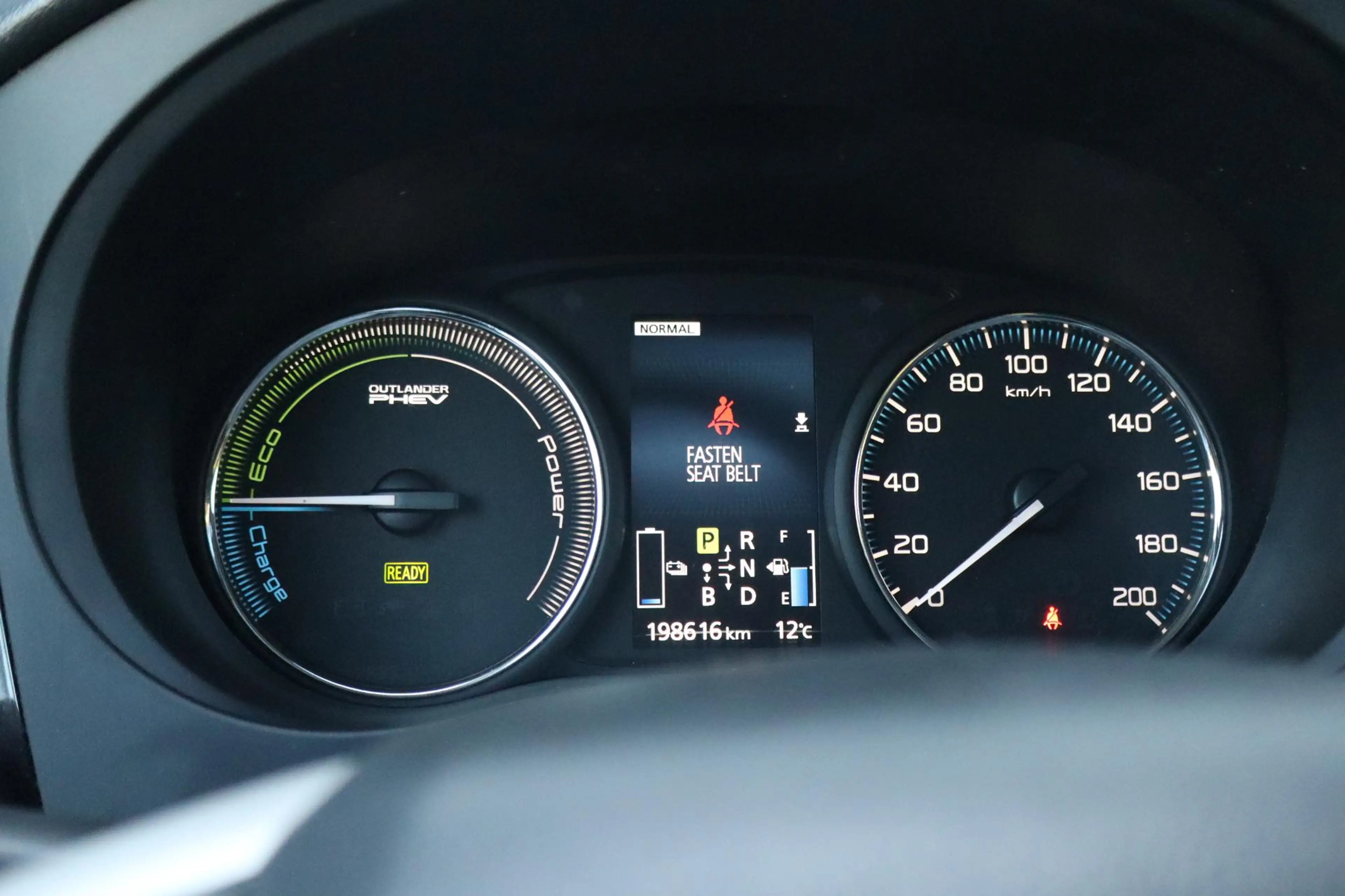 Mitsubishi Outlander 2.0 PHEV Executive Edition | Leder | Glazen schuif — photo 4