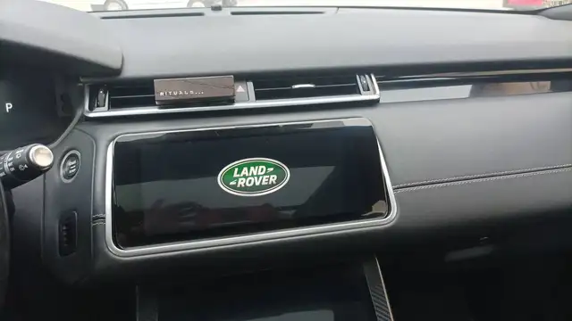 Land Rover Range Rover Velar view 13