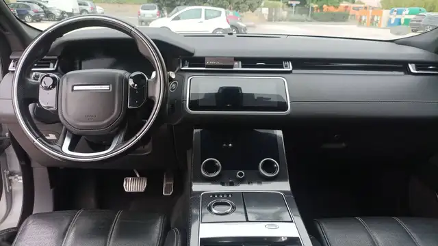 Land Rover Range Rover Velar view 11