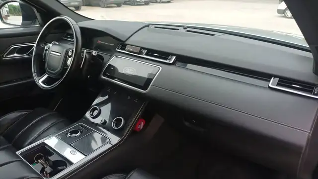 Land Rover Range Rover Velar view 10