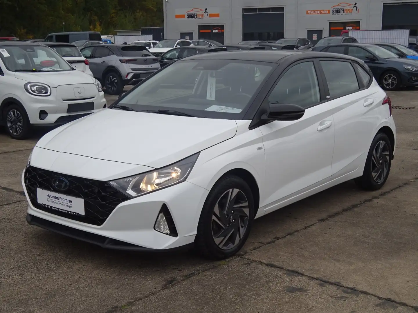 Hyundai i20 1.0  Intro Edition Inspektionspaket BigDeal! Weiß - 2