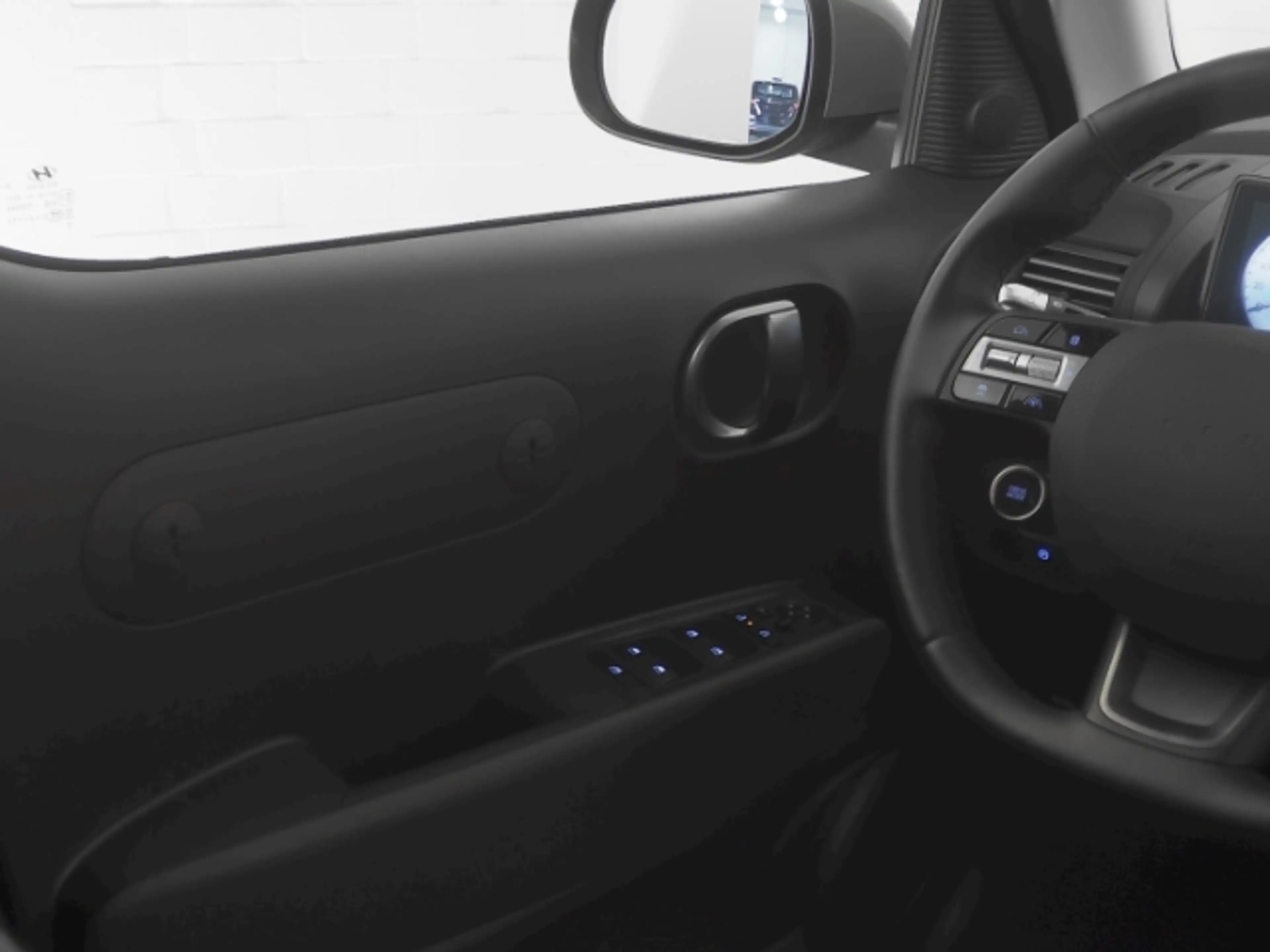 Hyundai Inster TREND 49kWH+NAVI+RÜCKFAHRKAMERA+SITZ-/LENKRADHEIZU — photo 12