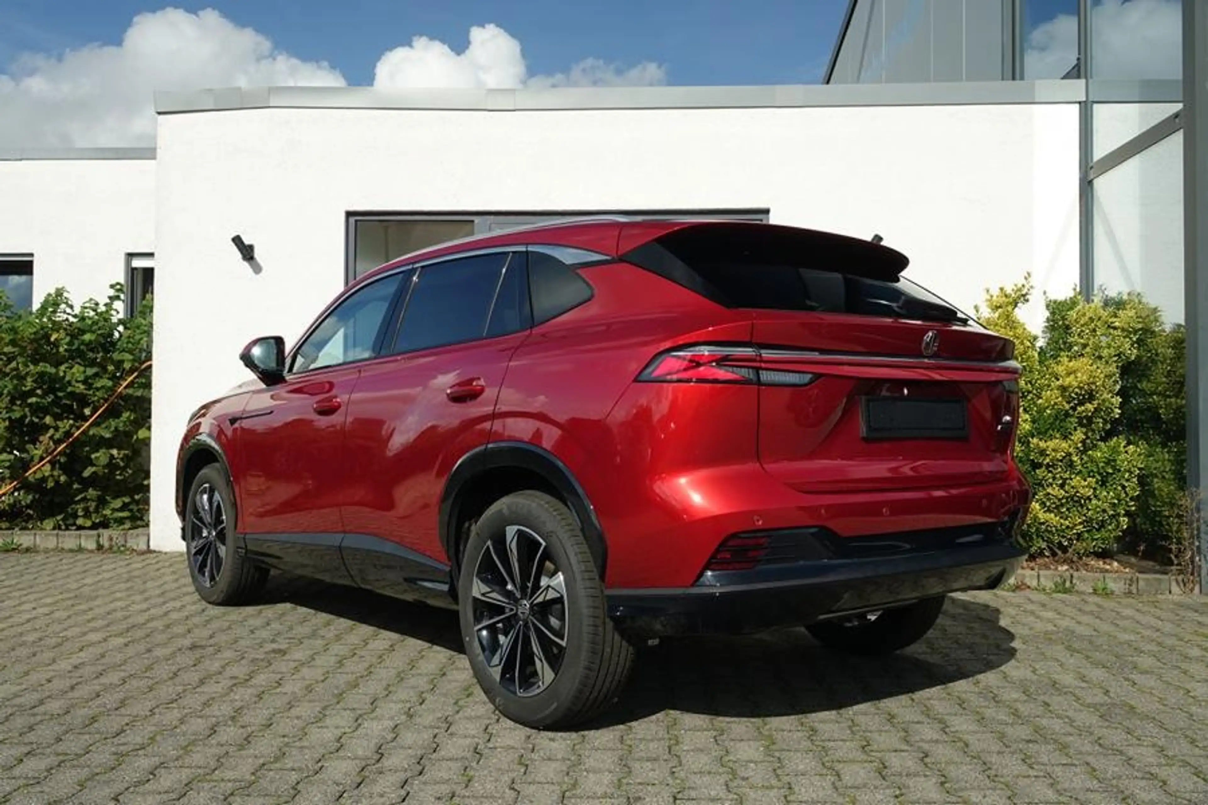 MG HS Hybrid+ Luxury 224PS +Anhängevorrichtung! — photo 3