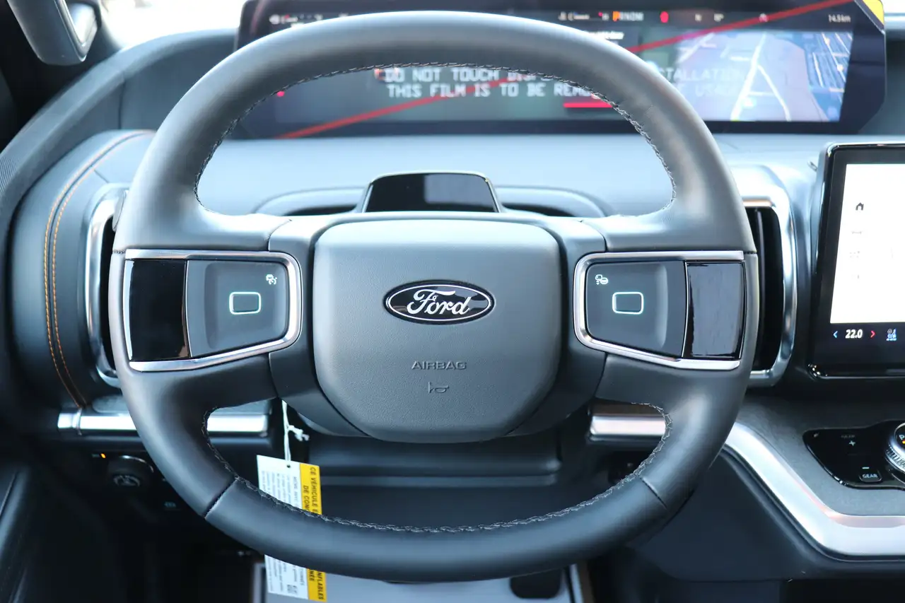 Ford Expedition снимка Ford Expedition