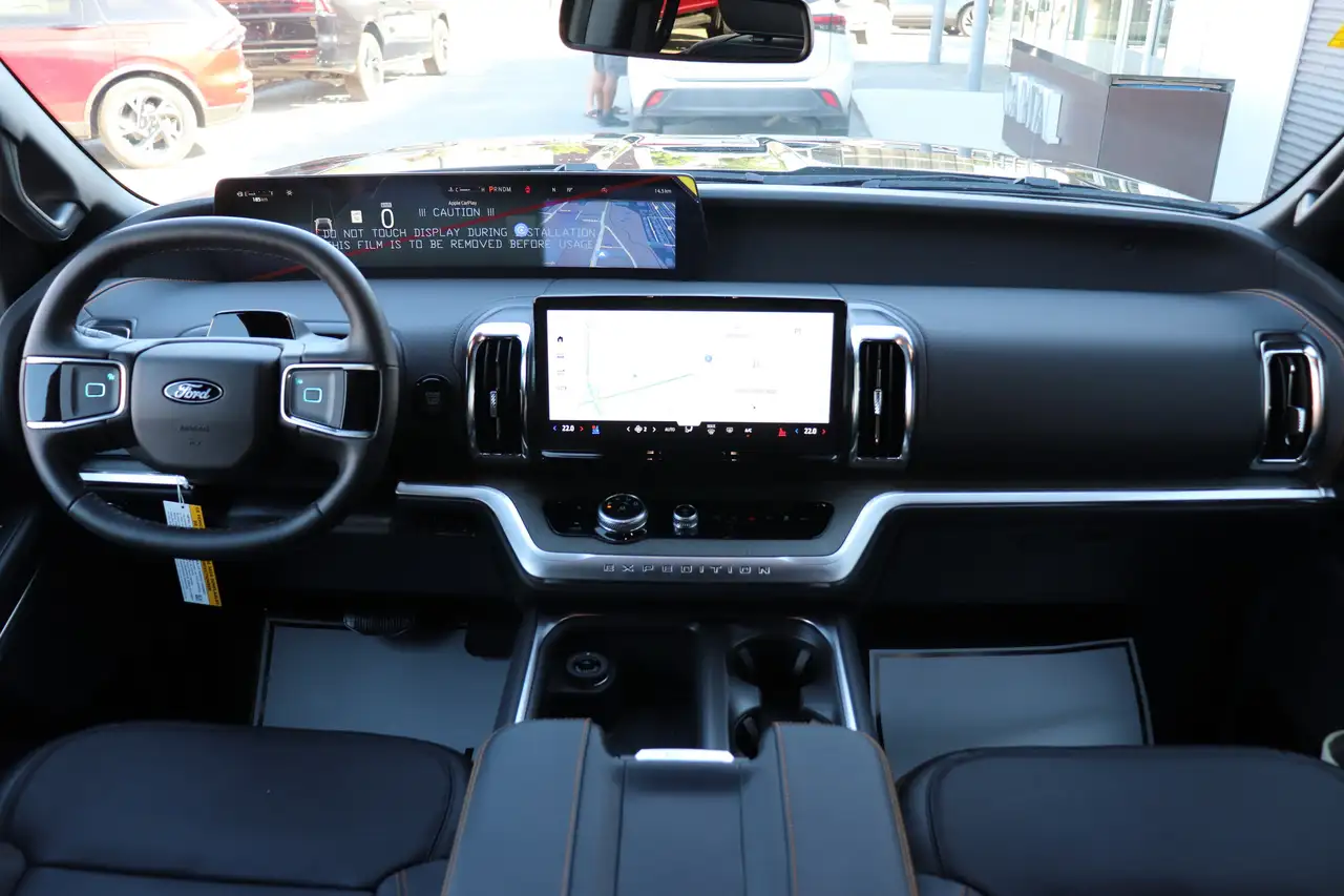 Ford Expedition снимка Ford Expedition