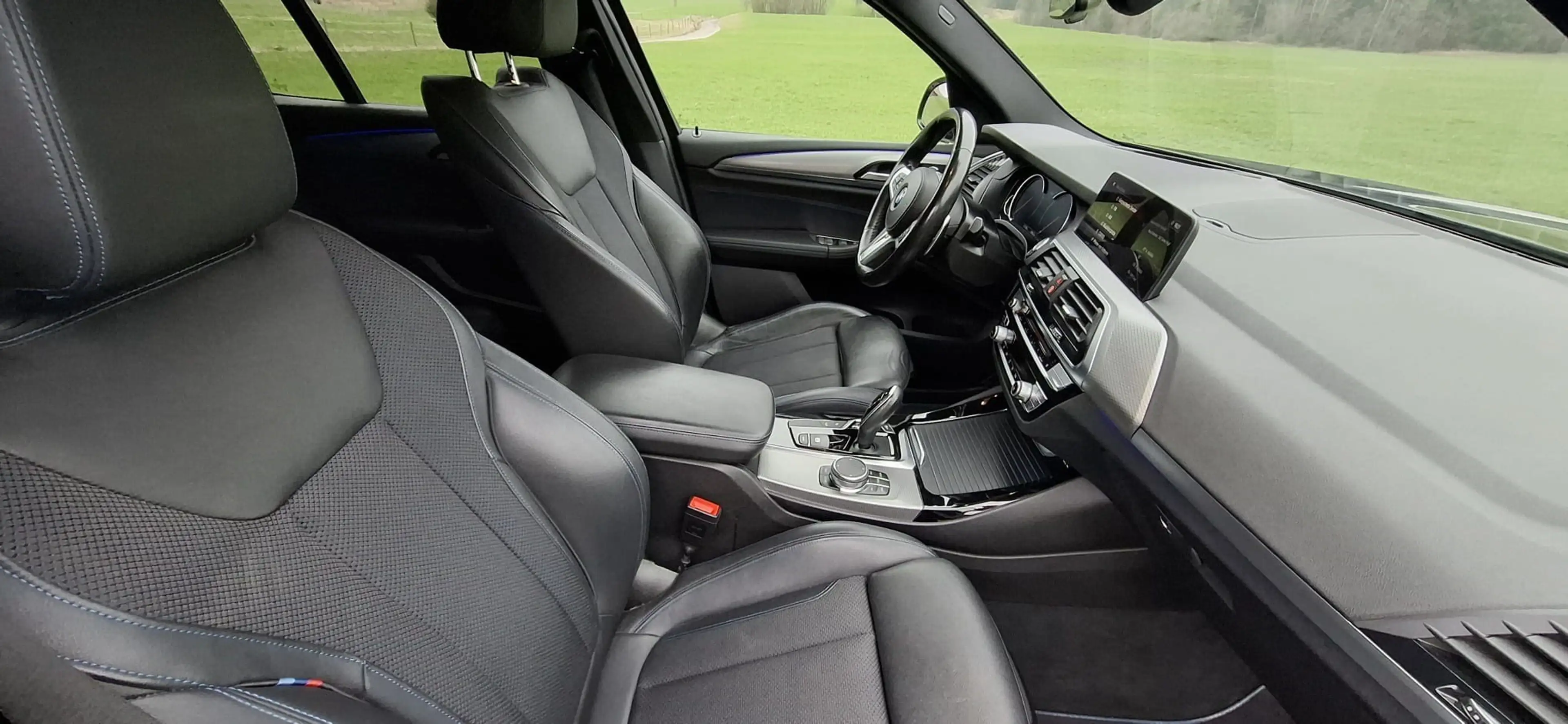 BMW X3 xDrive20d Modell M Sport / AHK / Kommission — photo 11