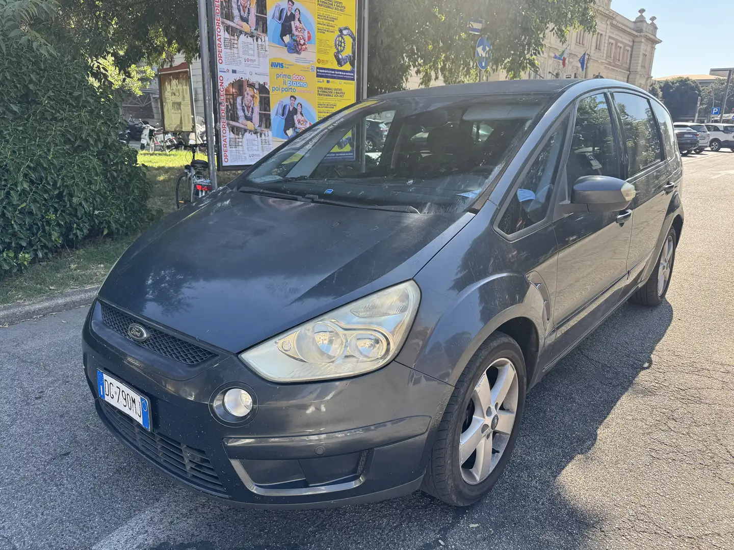 Ford S-Max 2.0 tdci Titanium dpf Grigio - 1