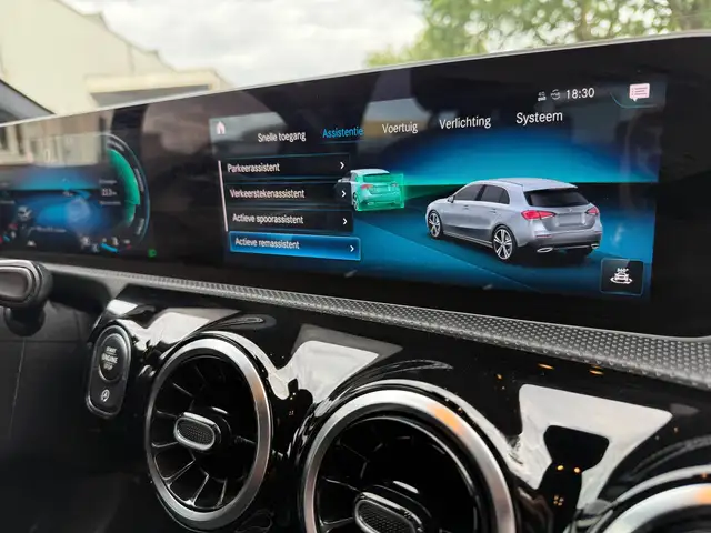 Mercedes-Benz A-Class view 21