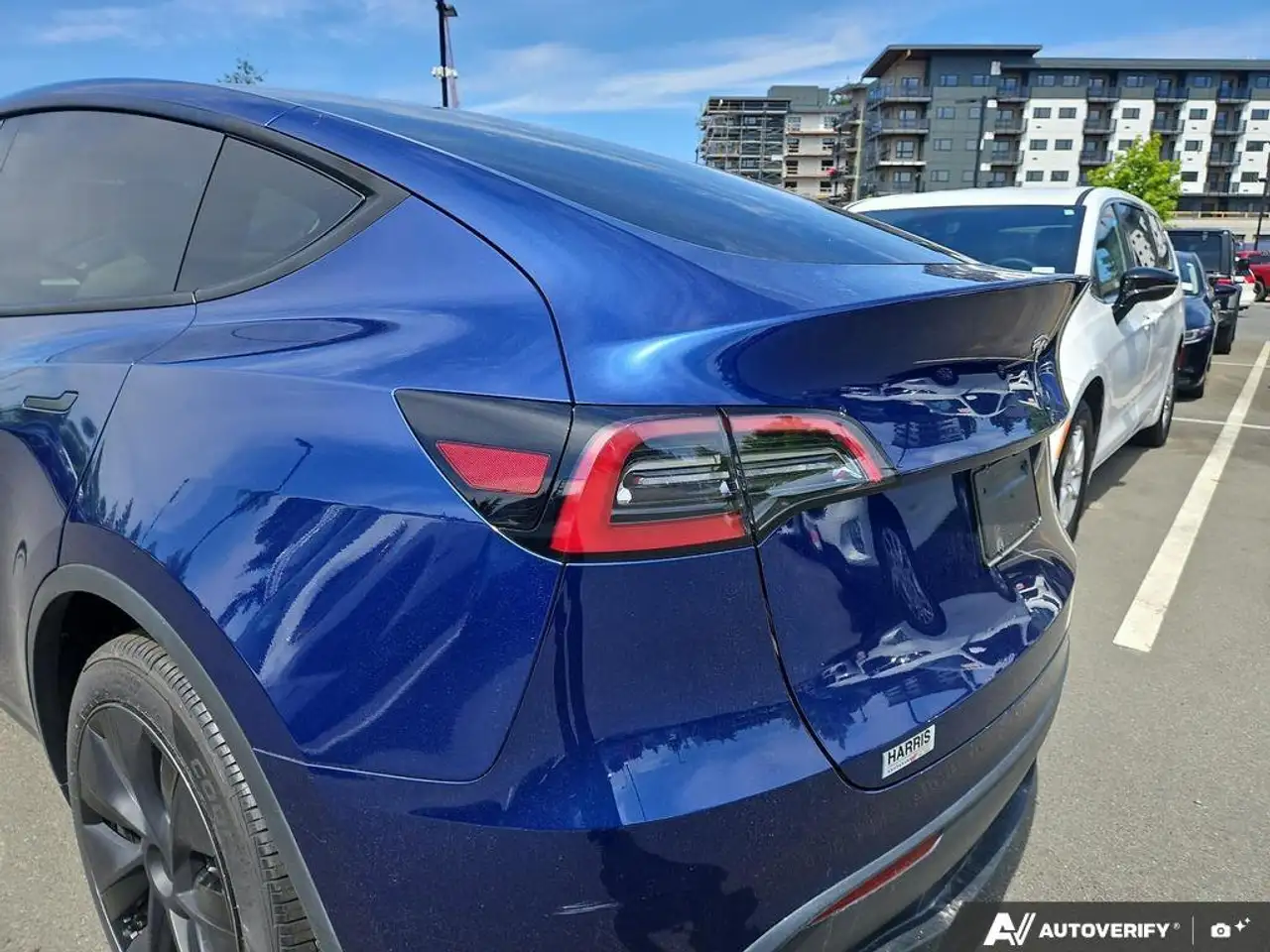 Tesla Model Y снимка Tesla Model Y