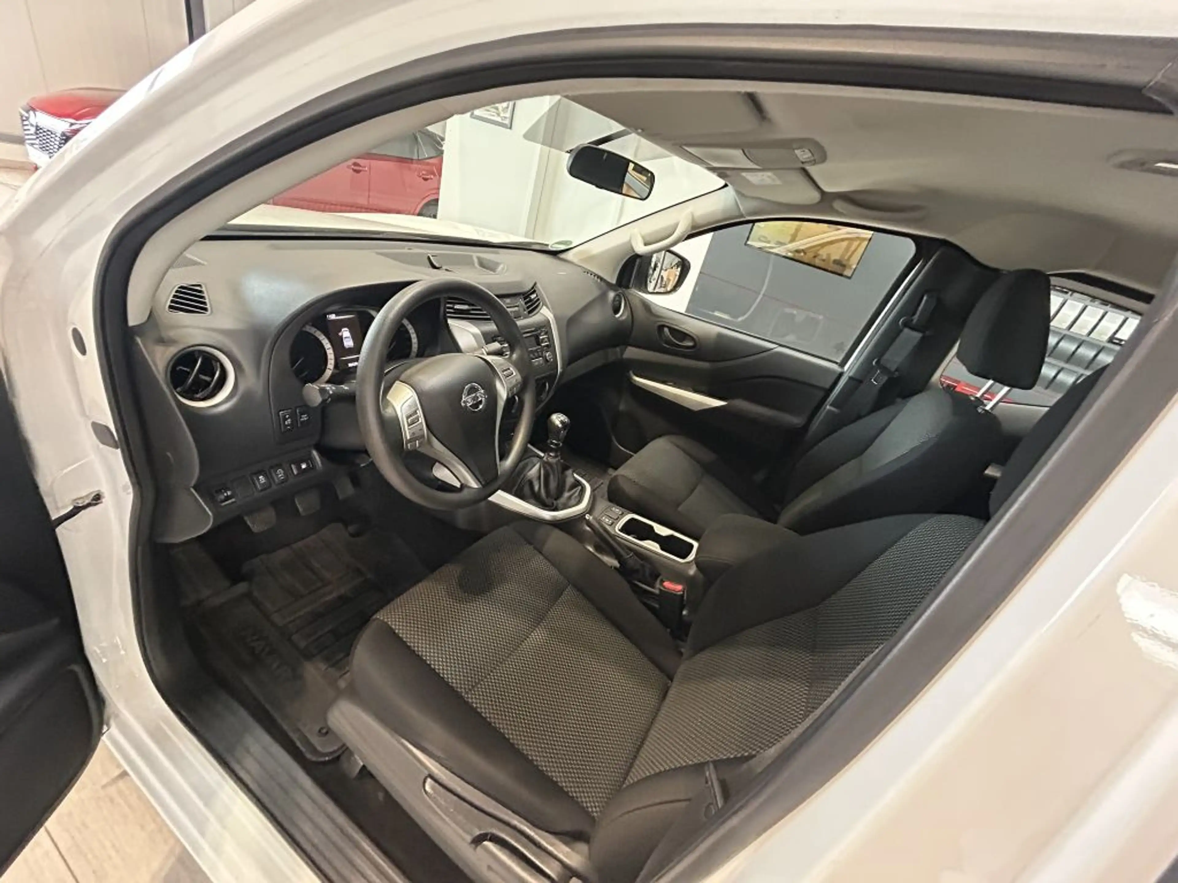 Nissan Navara KC 4x4 S&S Visia — photo 8