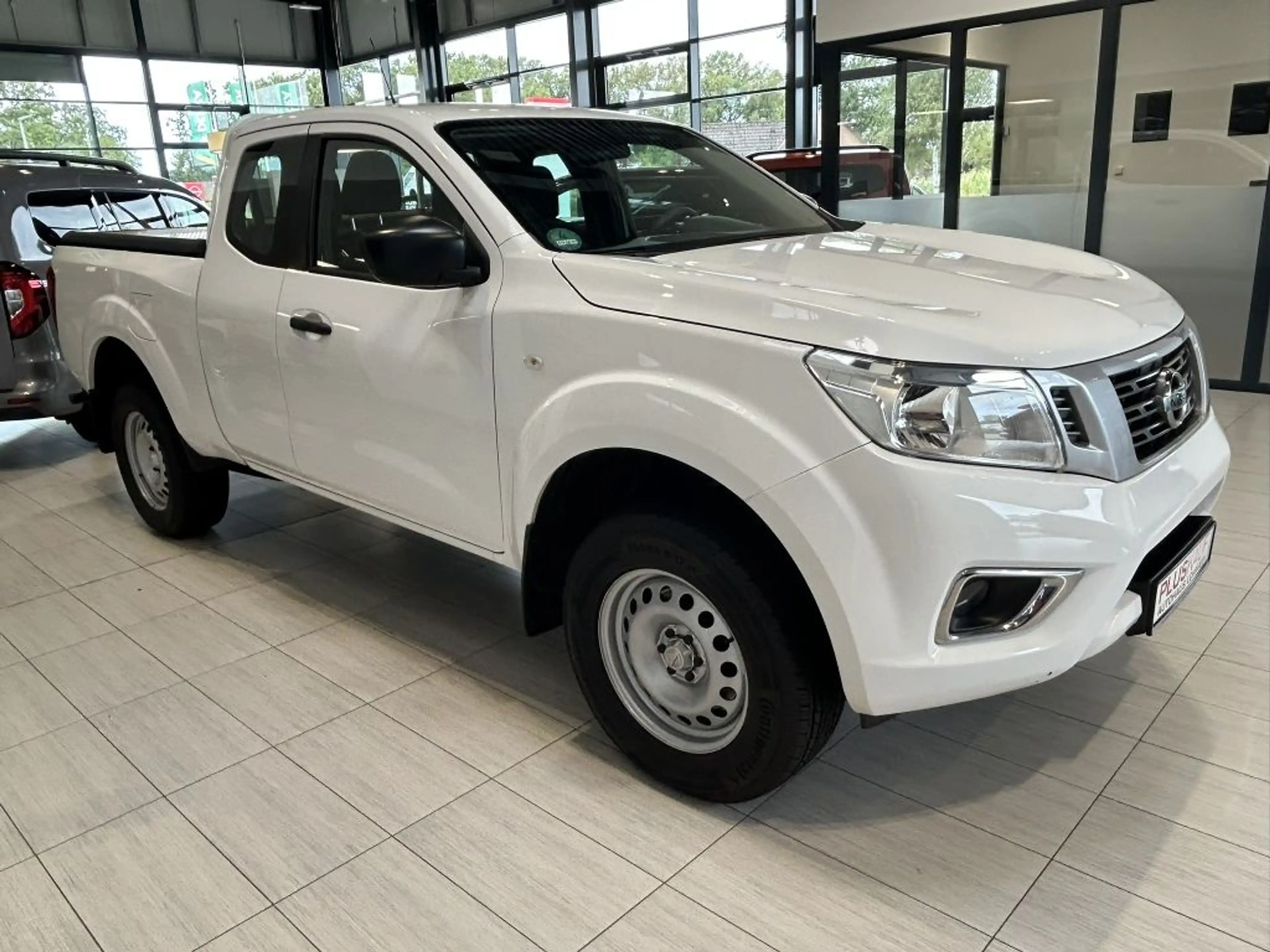 Nissan Navara KC 4x4 S&S Visia — photo 2