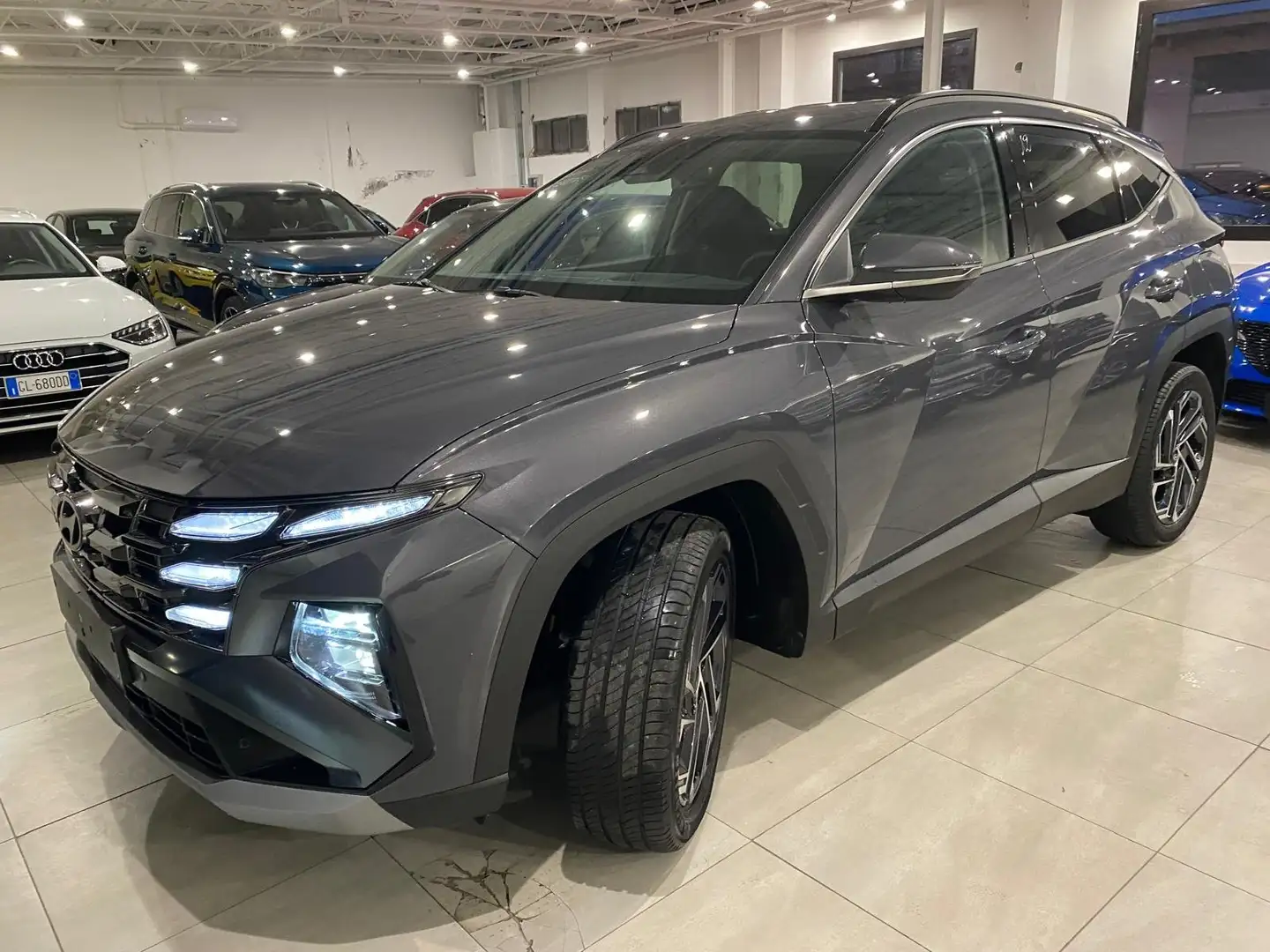 Hyundai TUCSON 1.6 crdi HEV 48V 215CV Business 2wd dct Grigio - 2