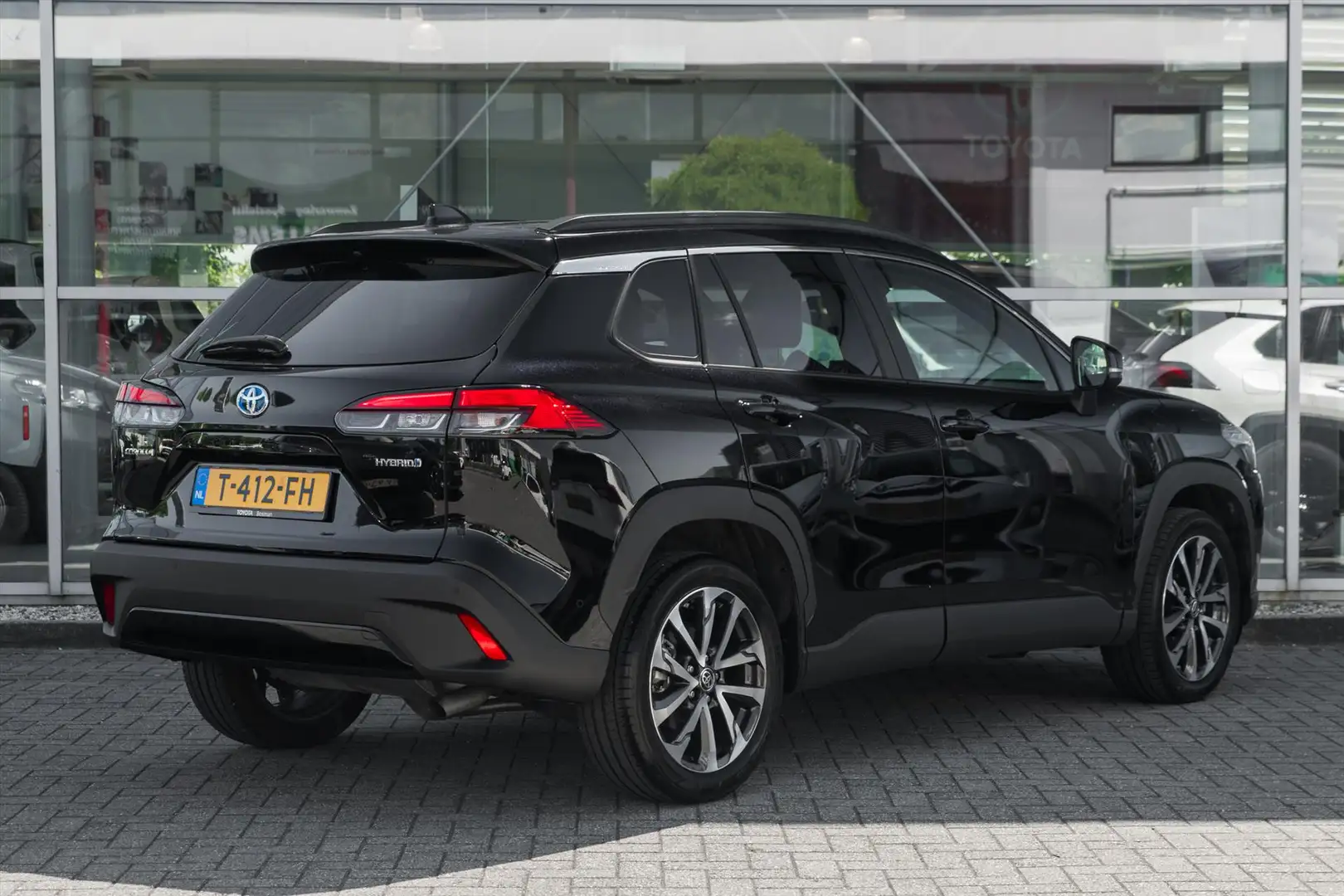 Toyota Corolla Cross 2.0 High Power Hybrid 197pk eCVT Launch Edition Negro - 2