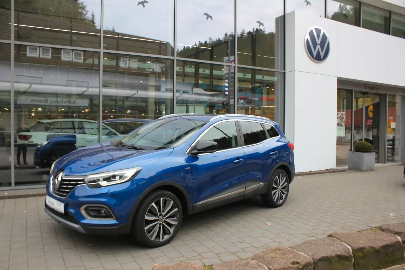 Renault Kadjar TCe 160 Bose Edition Navi,PDC,LED,BT,SHZ Blauw - 1