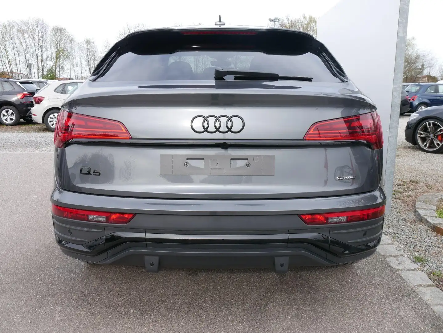 Audi Q5 Sportback 50 TFSIe quattro S line *PANO*NAVI*20... Grau - 2
