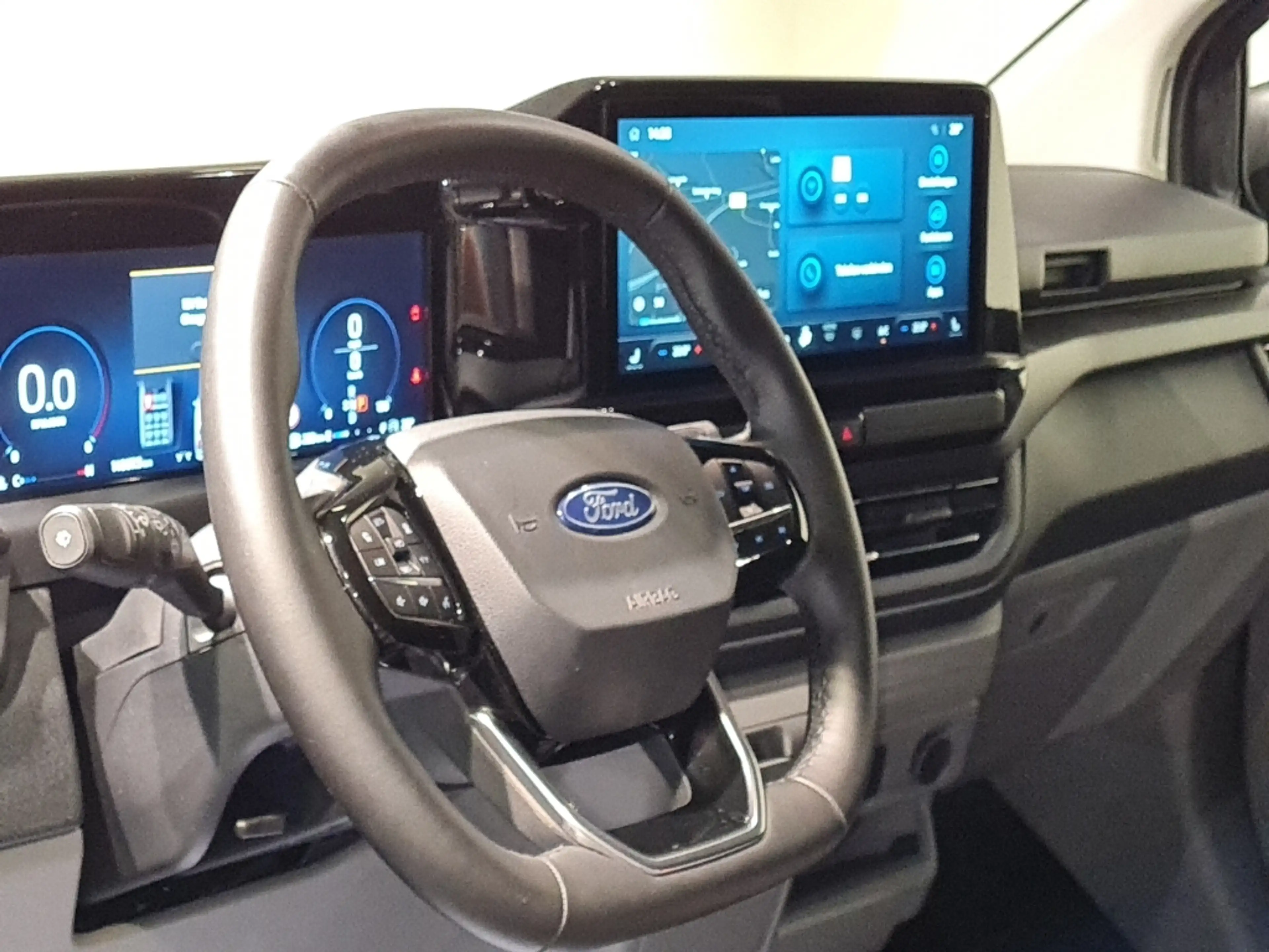 Ford Tourneo Custom 320L2 Titanium*AUTO*AHK*-39%* — photo 11