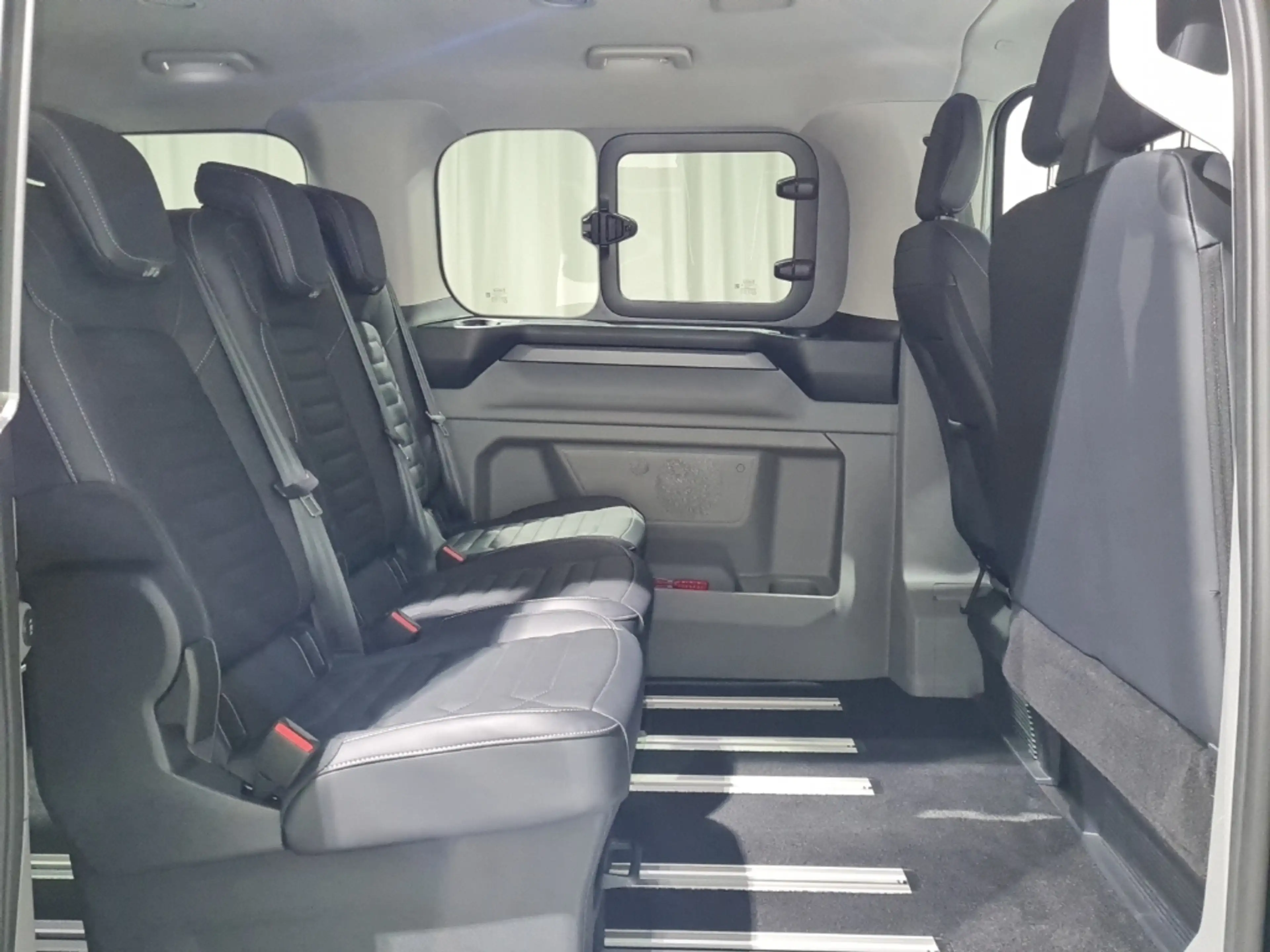 Ford Tourneo Custom 320L2 Titanium*AUTO*AHK*-39%* — photo 7