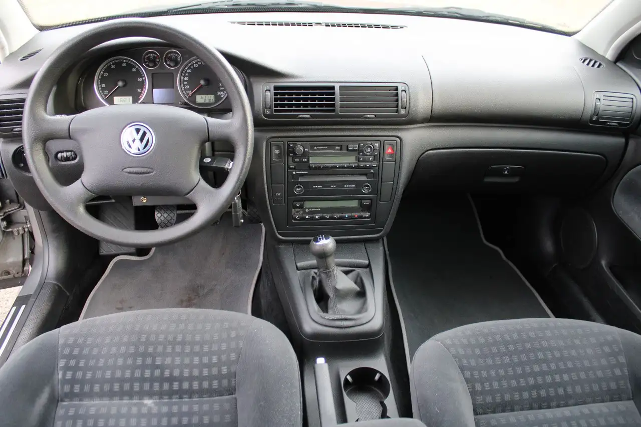 Volkswagen Passat 1.6 Basis, foto 10
