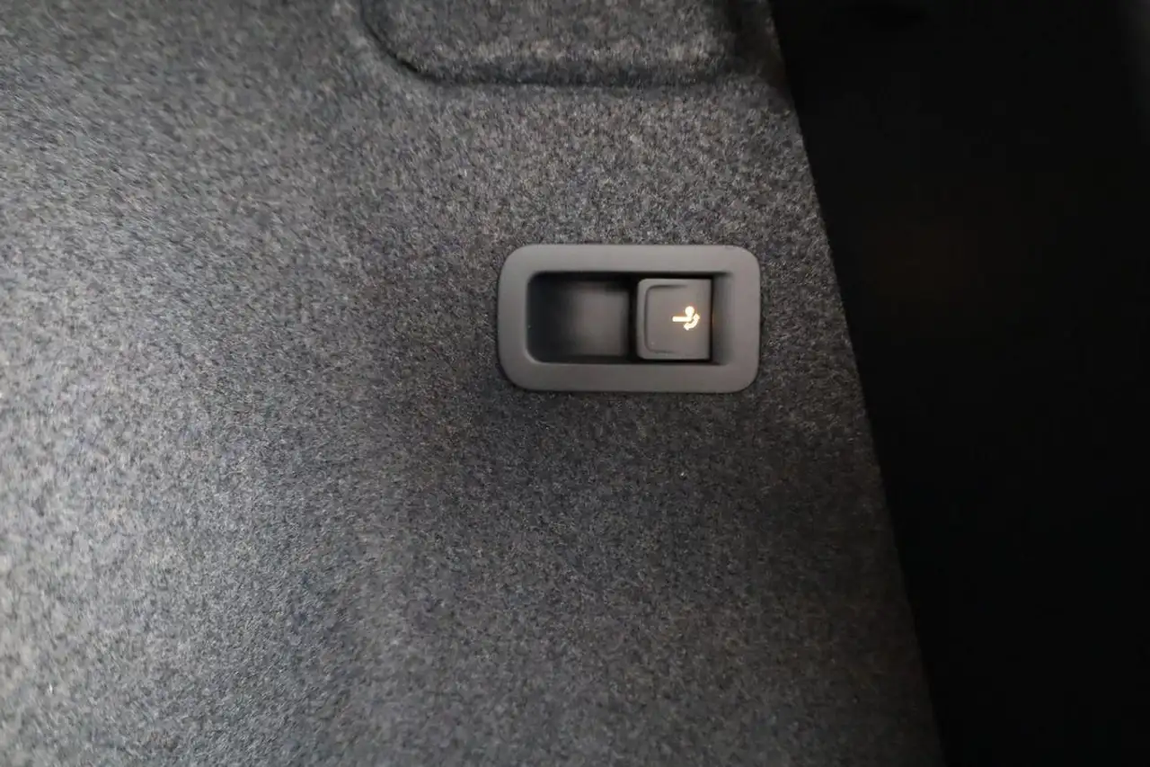 SEAT Ateca 1.5 TSI DSG Style, AHK, Navi, Kamera, el. Klappe 14
