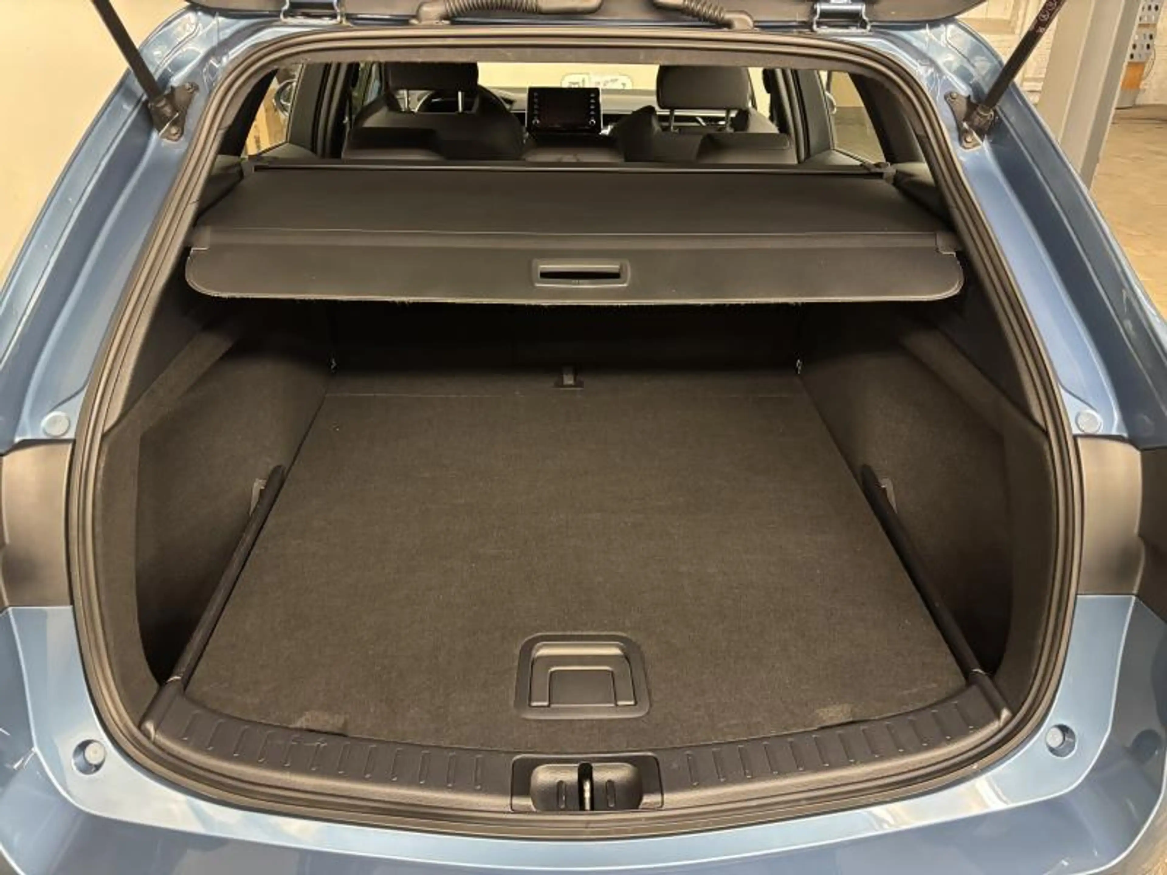 Toyota Corolla Dynamic — photo 13