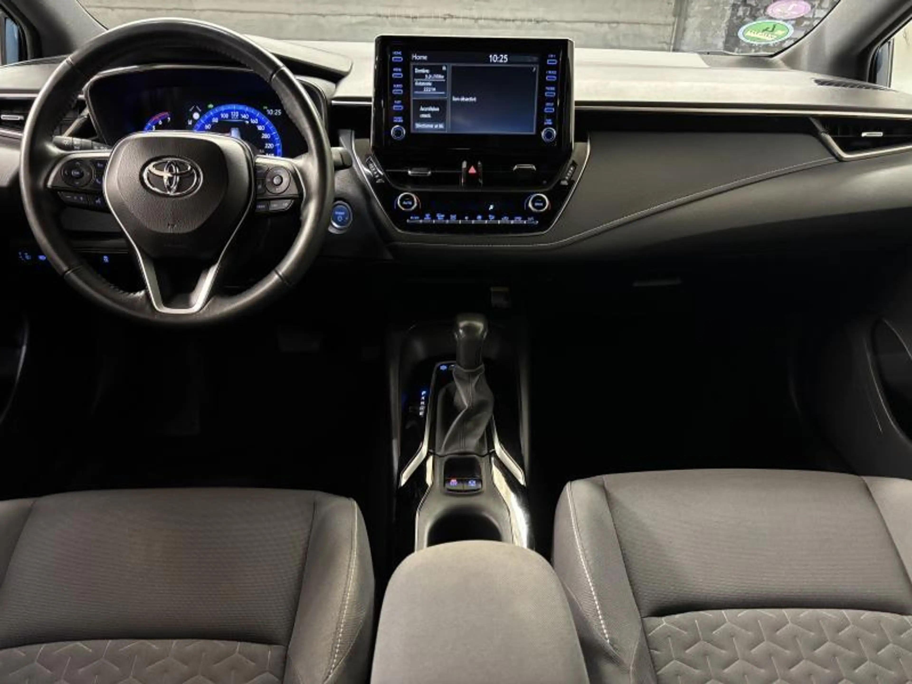 Toyota Corolla Dynamic — photo 6