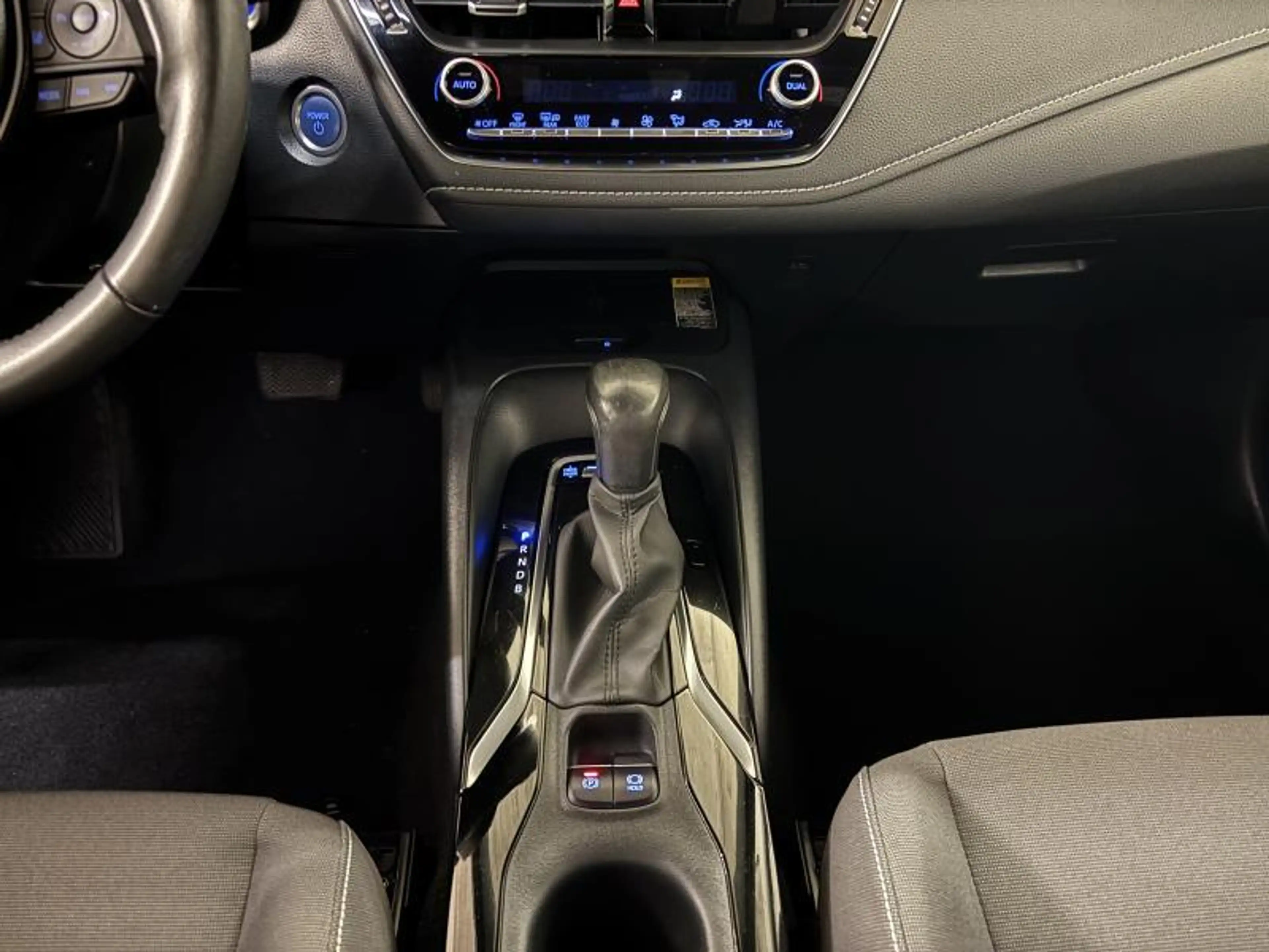 Toyota Corolla Dynamic — photo 12