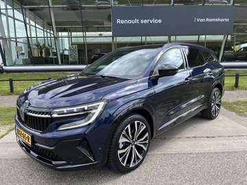 E-Tech full hybrid 200PK iconic / Panorama/ 360 Ca