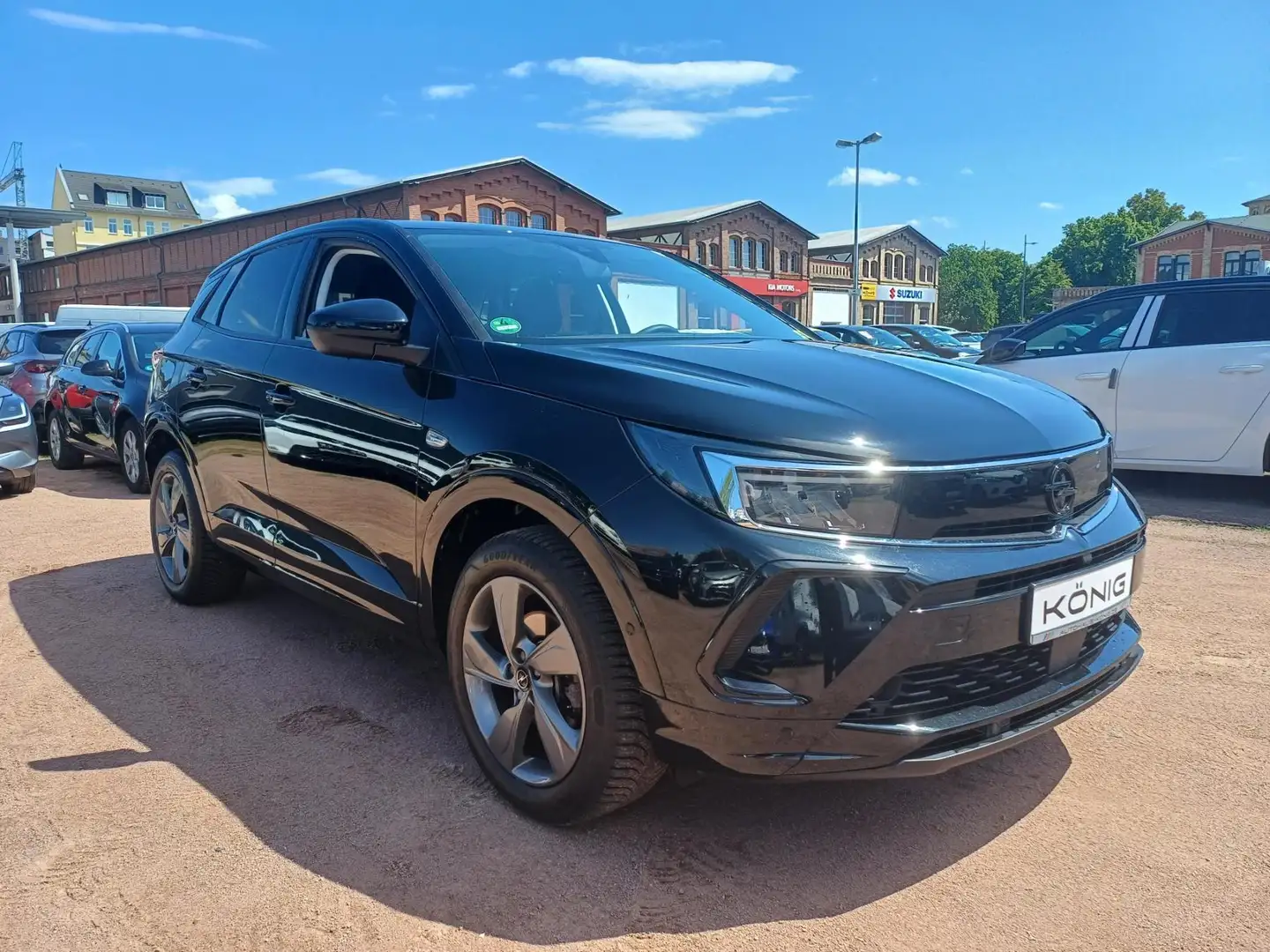 Opel Grandland X 1.2T GS Line Automatik Schwarz - 2
