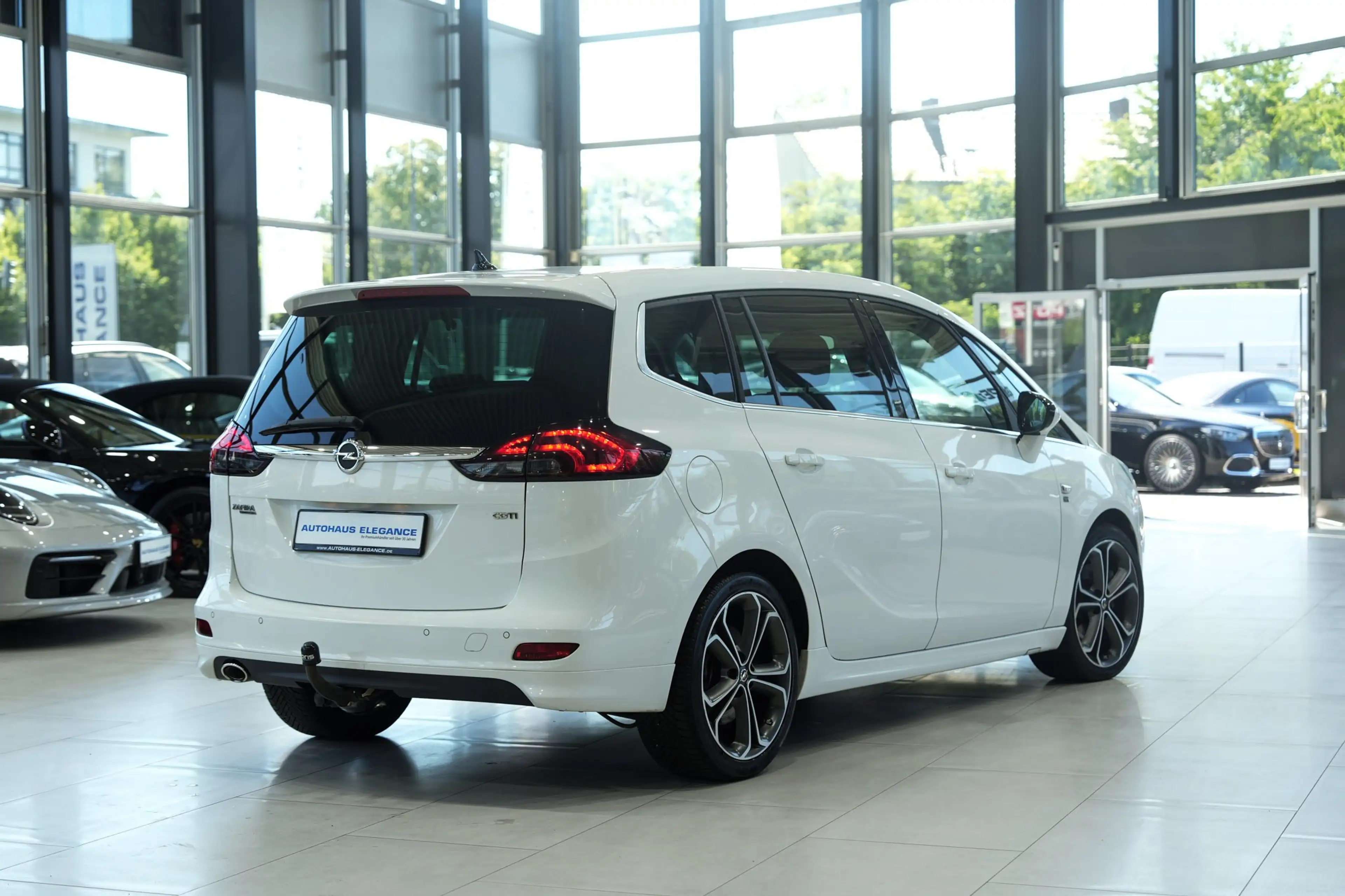Opel Zafira Tourer Innovation*7-SITZER*PANO*KAMERA* — photo 6