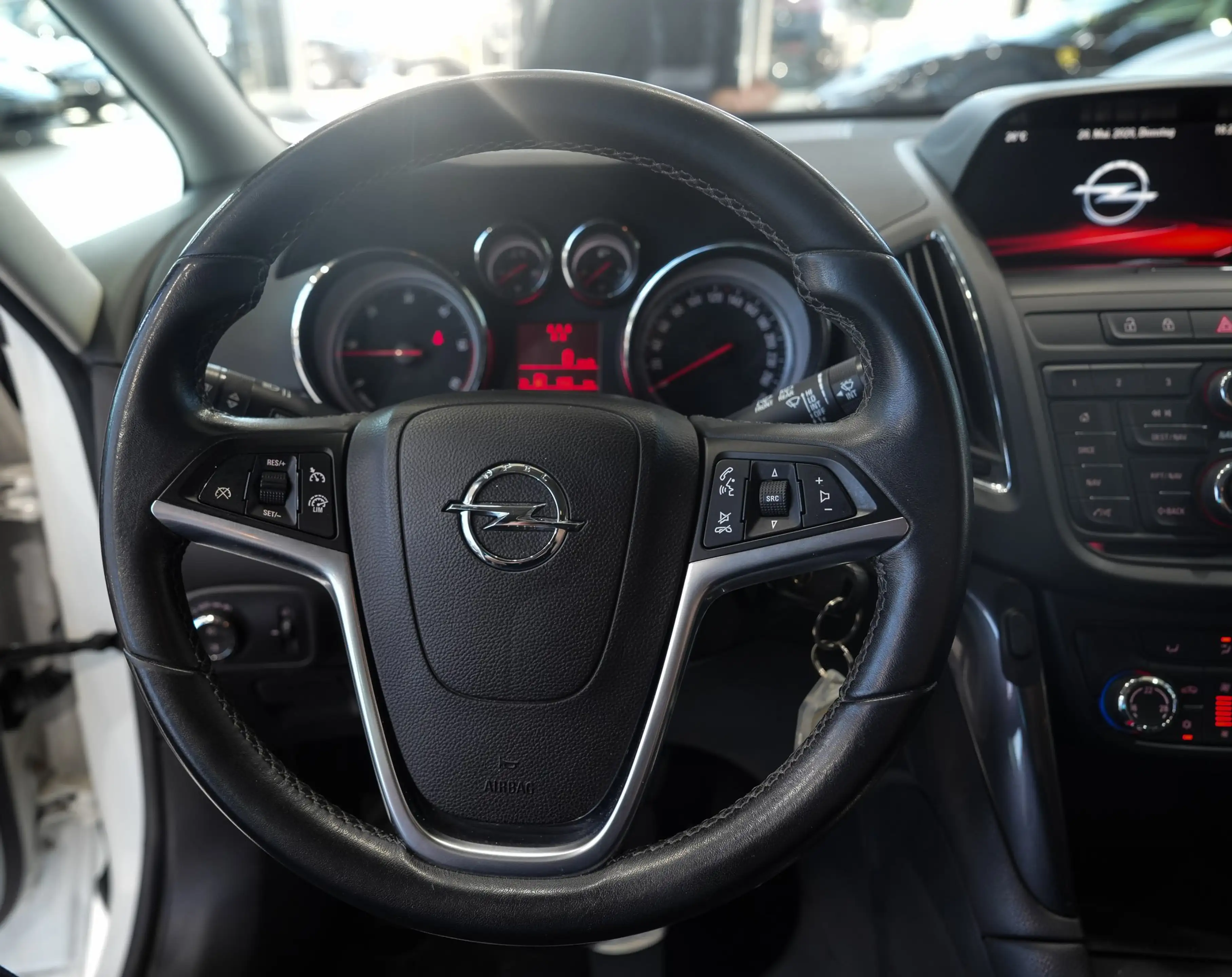 Opel Zafira Tourer Innovation*7-SITZER*PANO*KAMERA* — photo 14