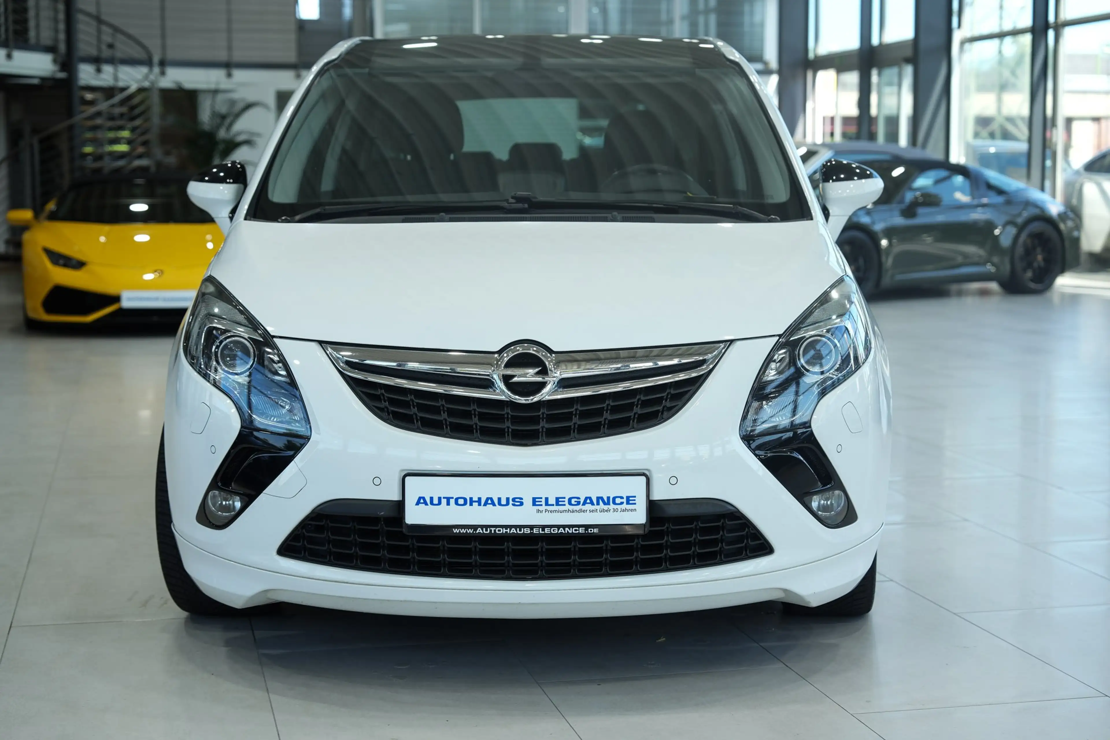 Opel Zafira Tourer Innovation*7-SITZER*PANO*KAMERA* — photo 4