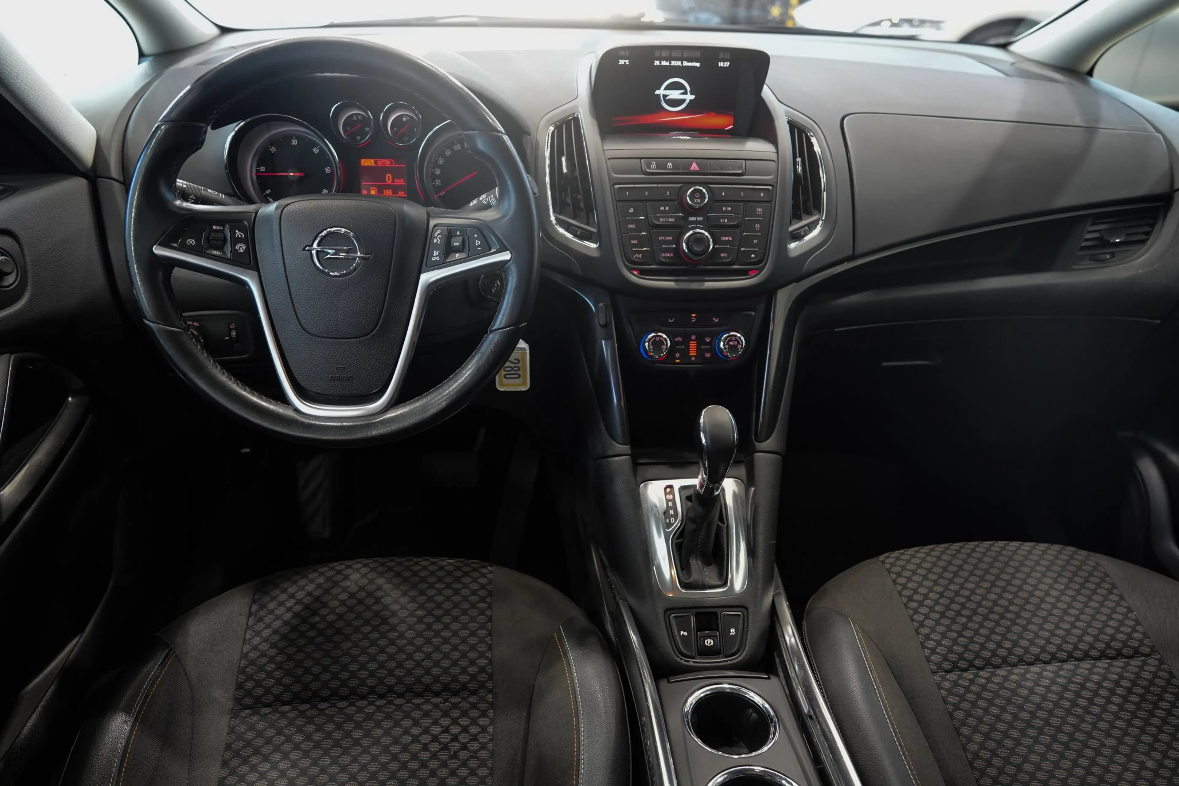 Opel Zafira Tourer Innovation*7-SITZER*PANO*KAMERA* — photo 13